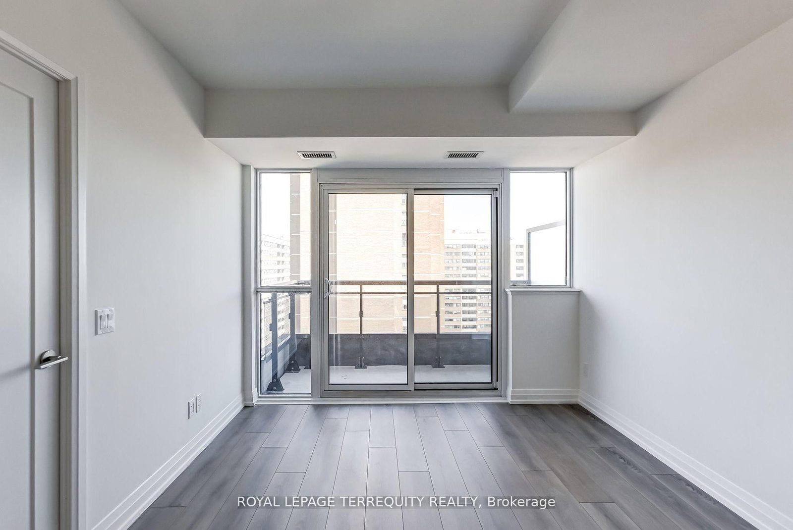 286 Main Street • #1906 • Toronto, ON photo 17