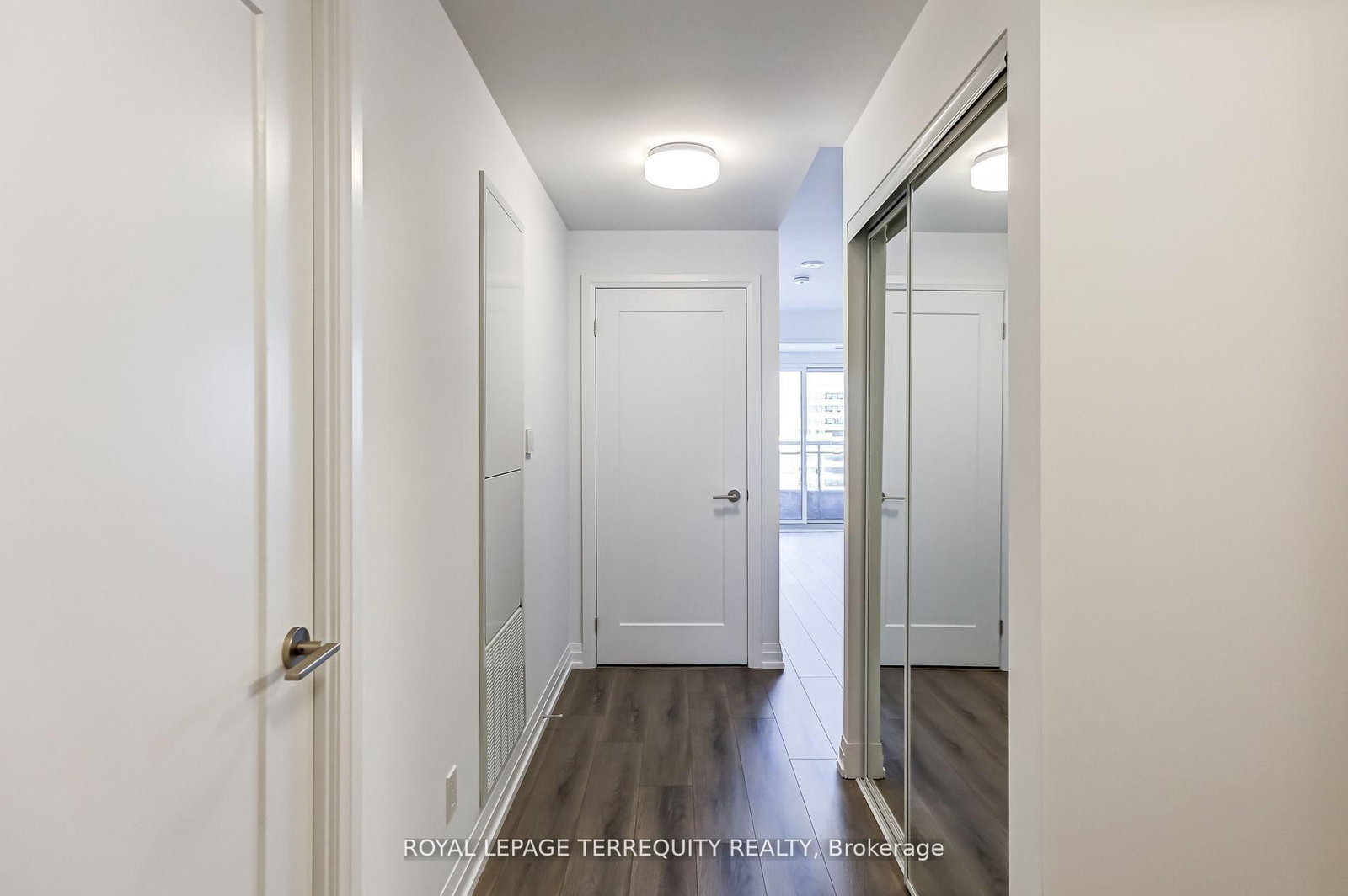286 Main Street • #1906 • Toronto, ON photo 5