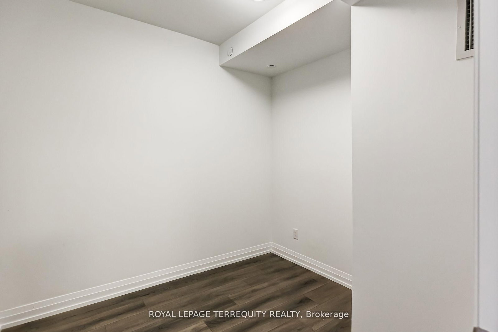 286 Main Street • #1906 • Toronto, ON photo 9