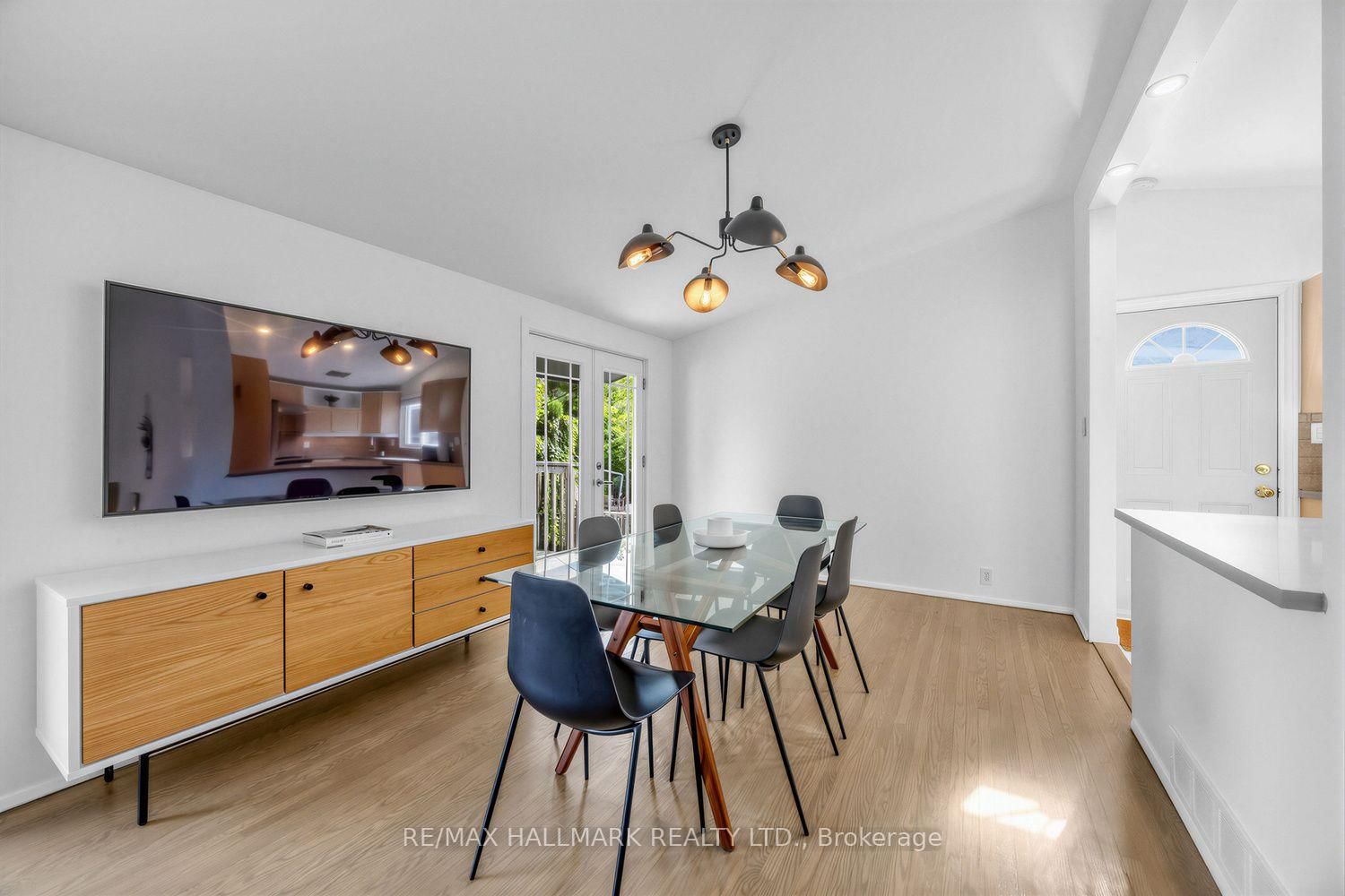 34 Dorcot Avenue • Toronto, ON photo 12