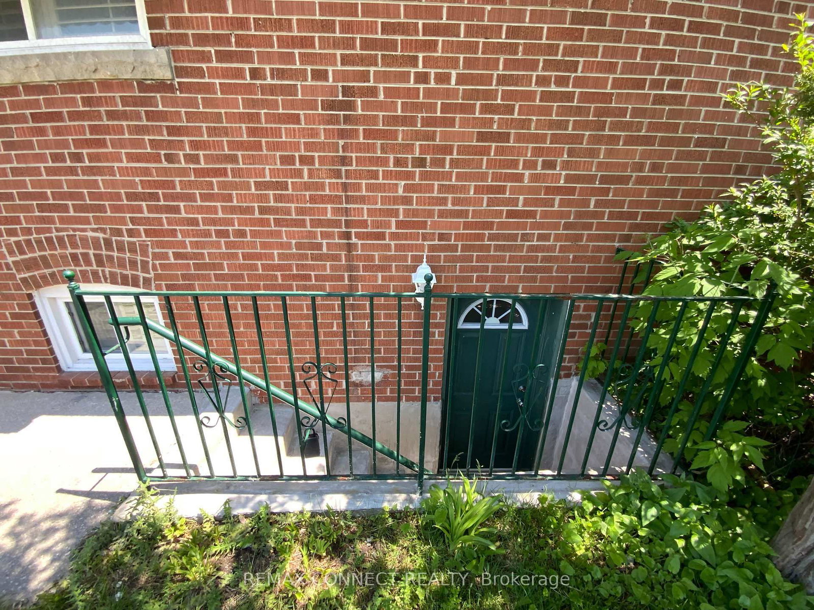 Bsmt - Bdrm A - 2 Kellyvale Road, Toronto 4