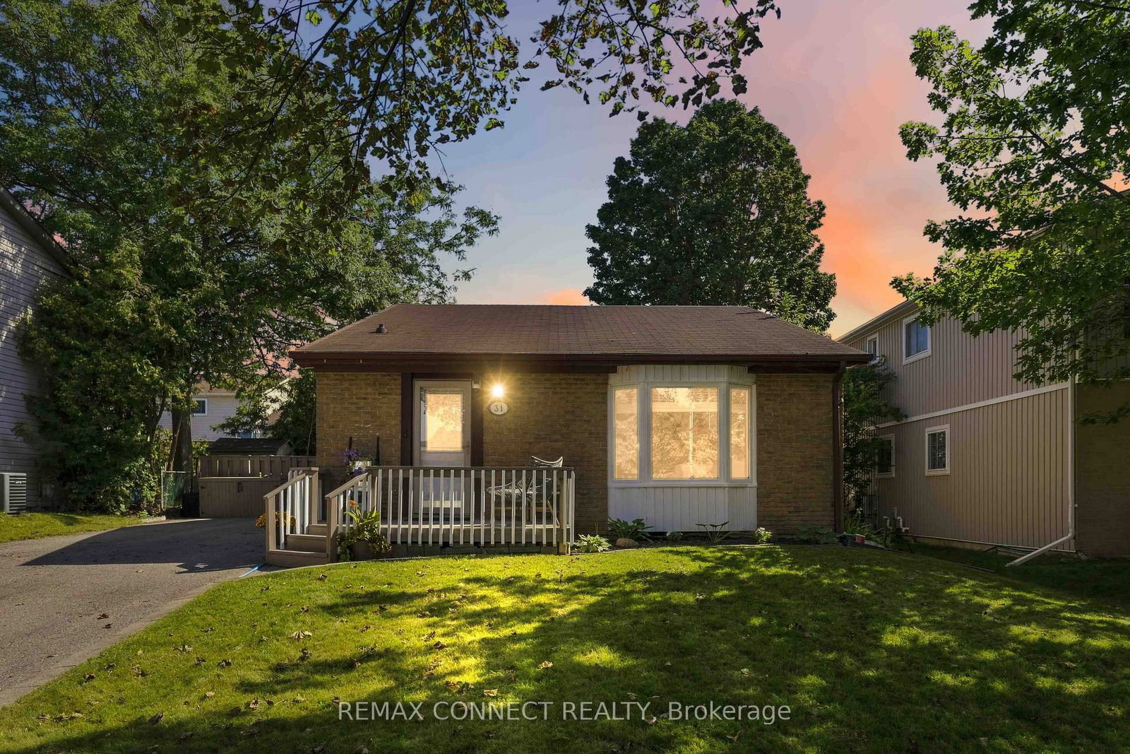 31 Roser Crescent • Clarington, ON photo 2