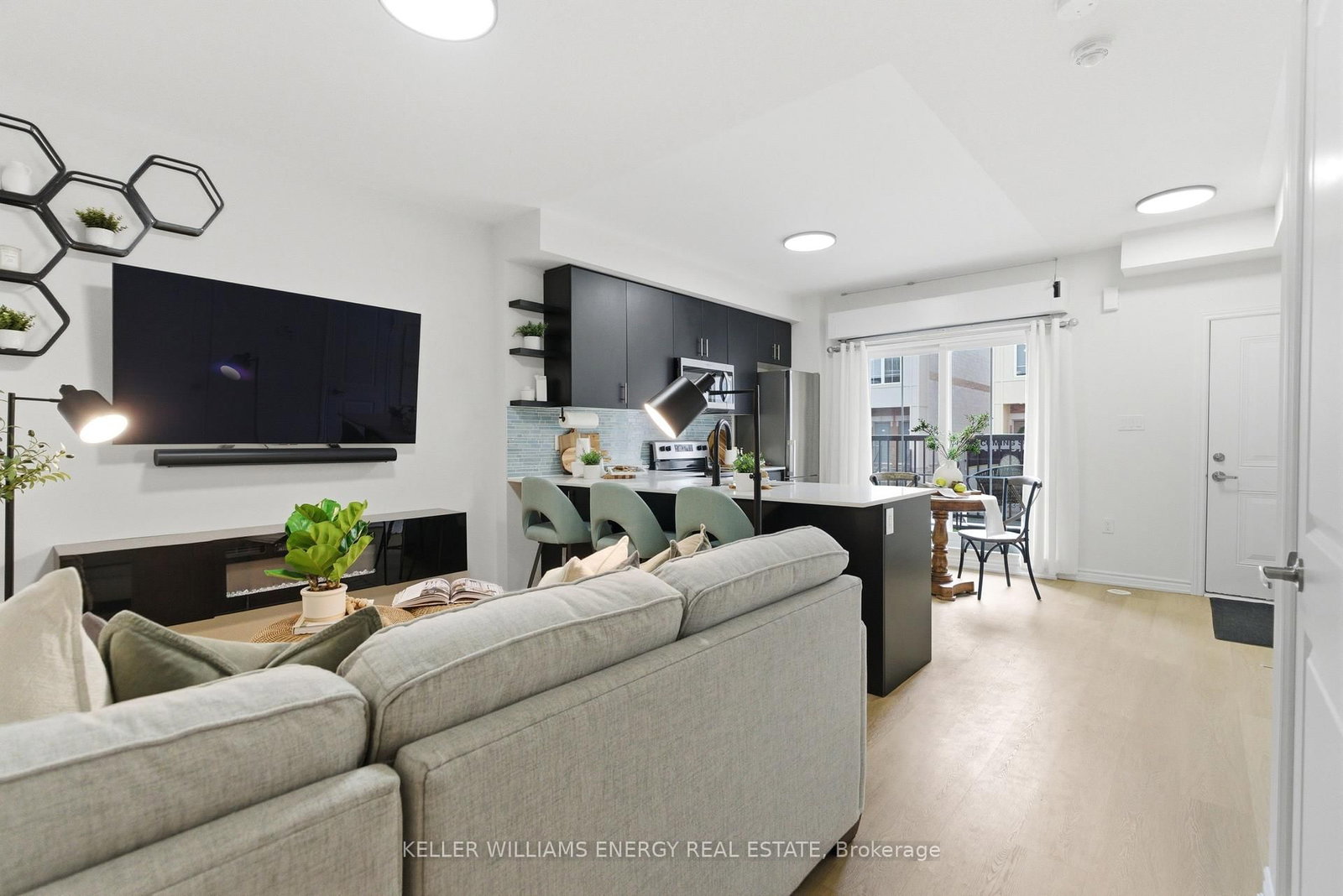 475 Beresford Path • #7 • Oshawa, ON photo 6