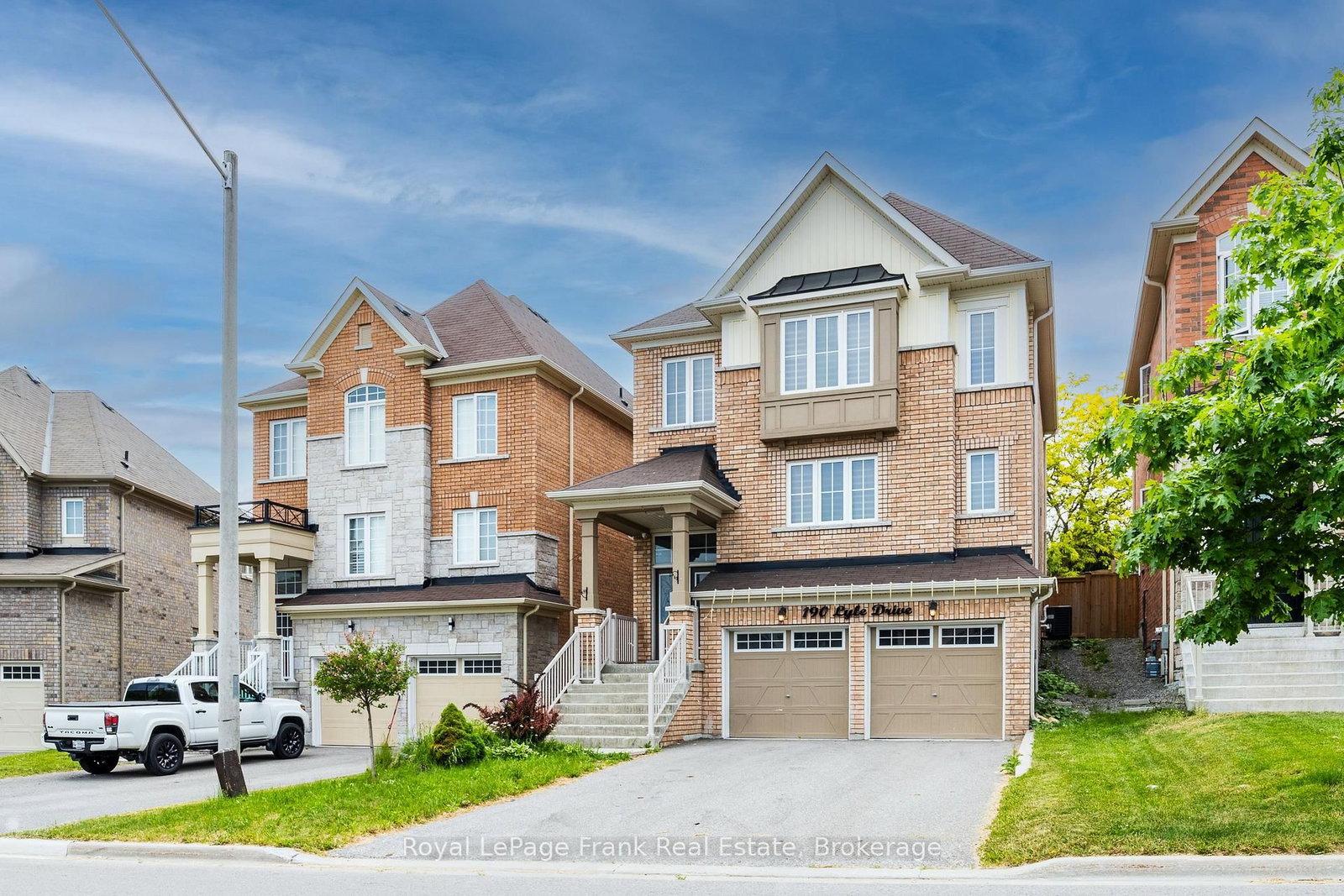 190 Lyle Drive • Clarington, ON photo 3
