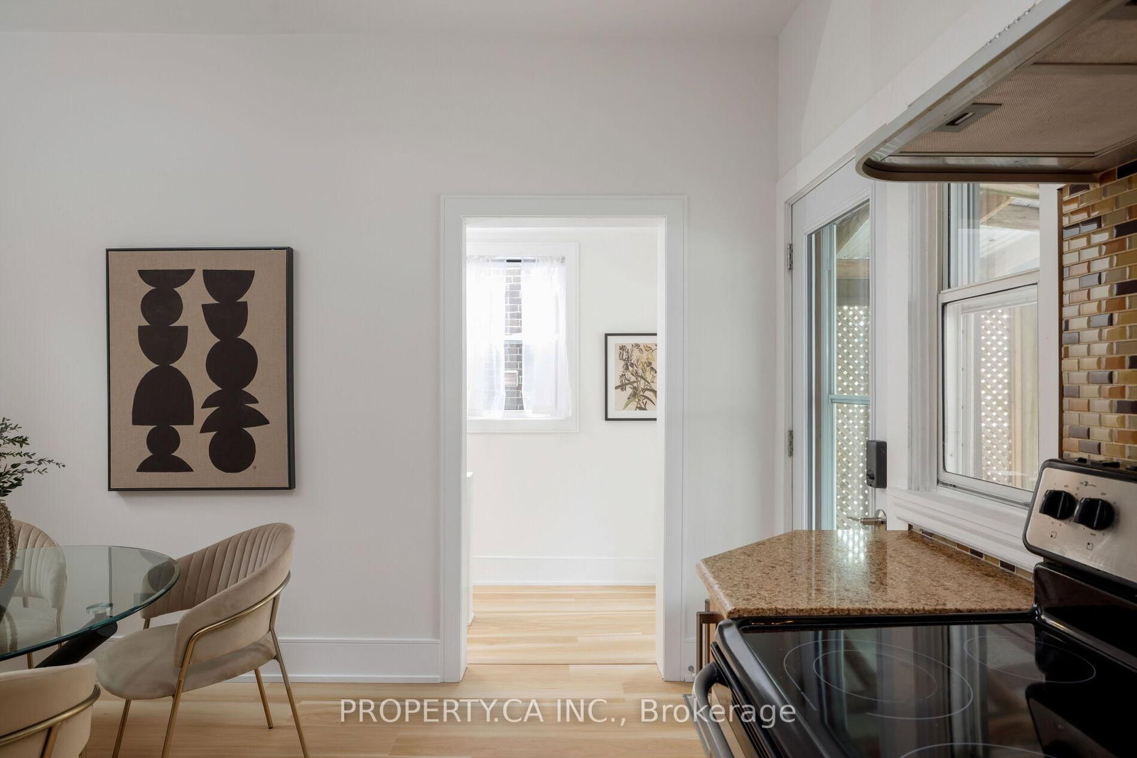 332 Woodfield Road • Toronto, ON photo 10