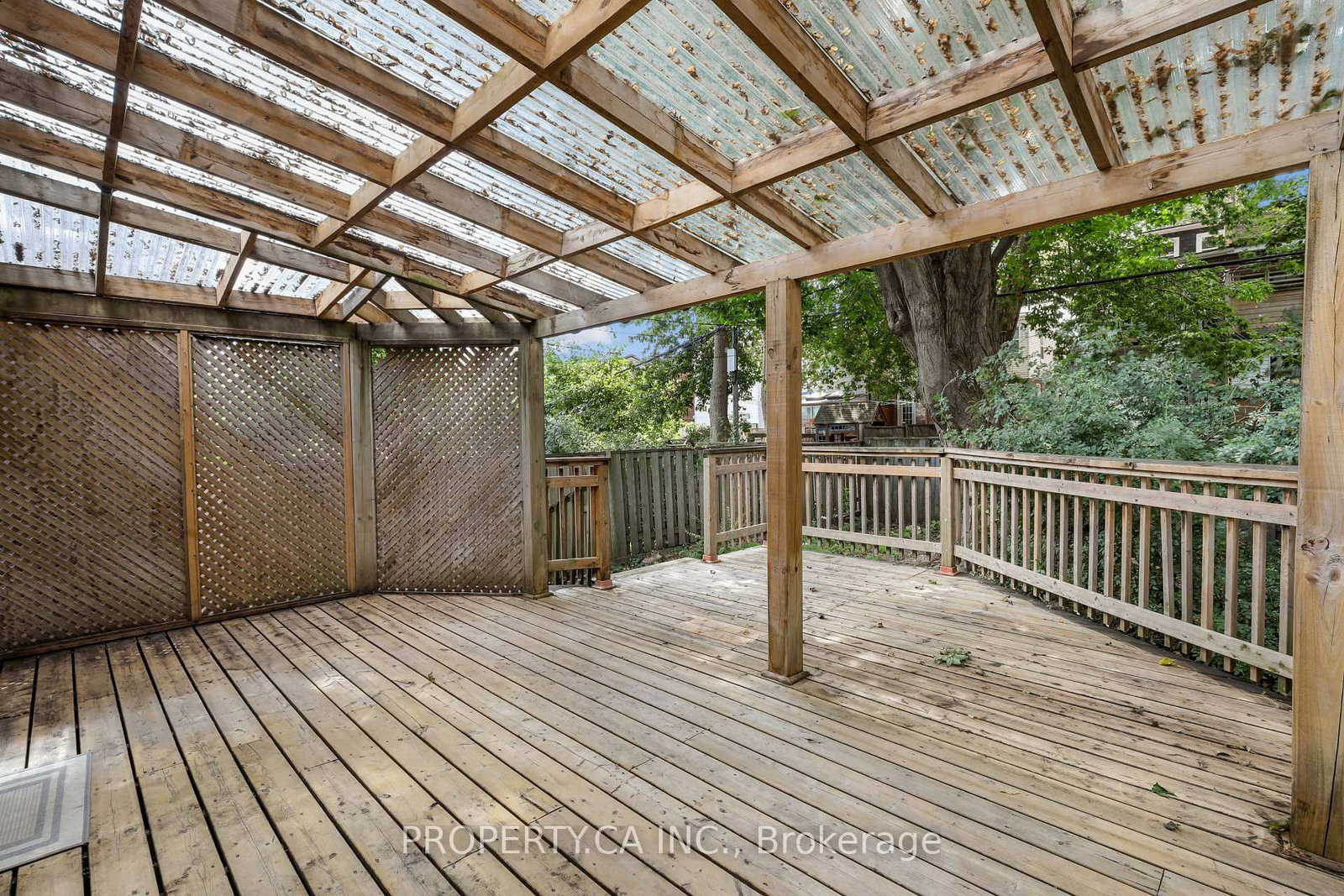 332 Woodfield Road • Toronto, ON photo 12