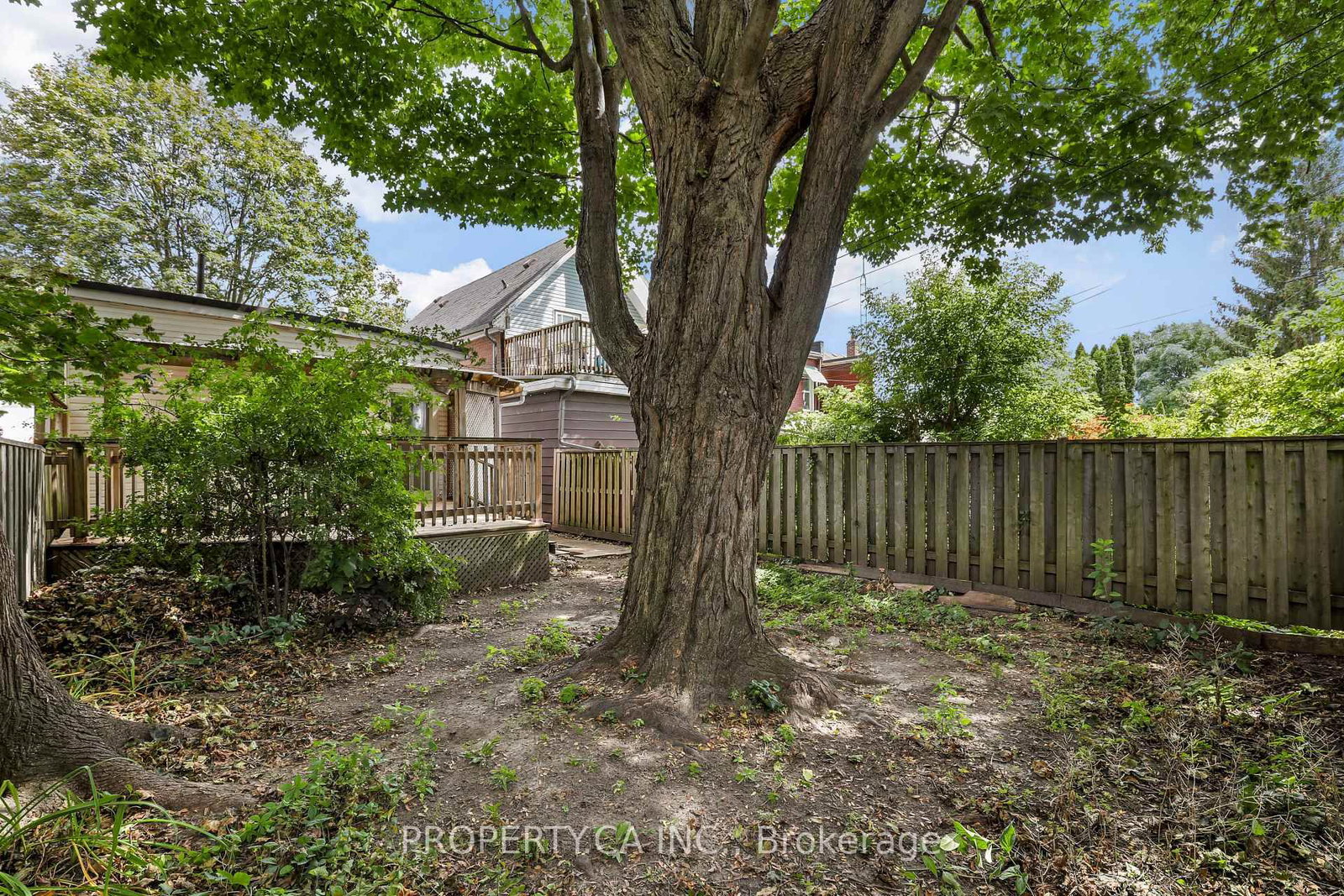 332 Woodfield Road • Toronto, ON photo 16