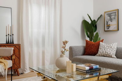 332 Woodfield Road • Toronto, ON photo 4