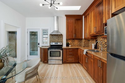 332 Woodfield Road • Toronto, ON photo 6
