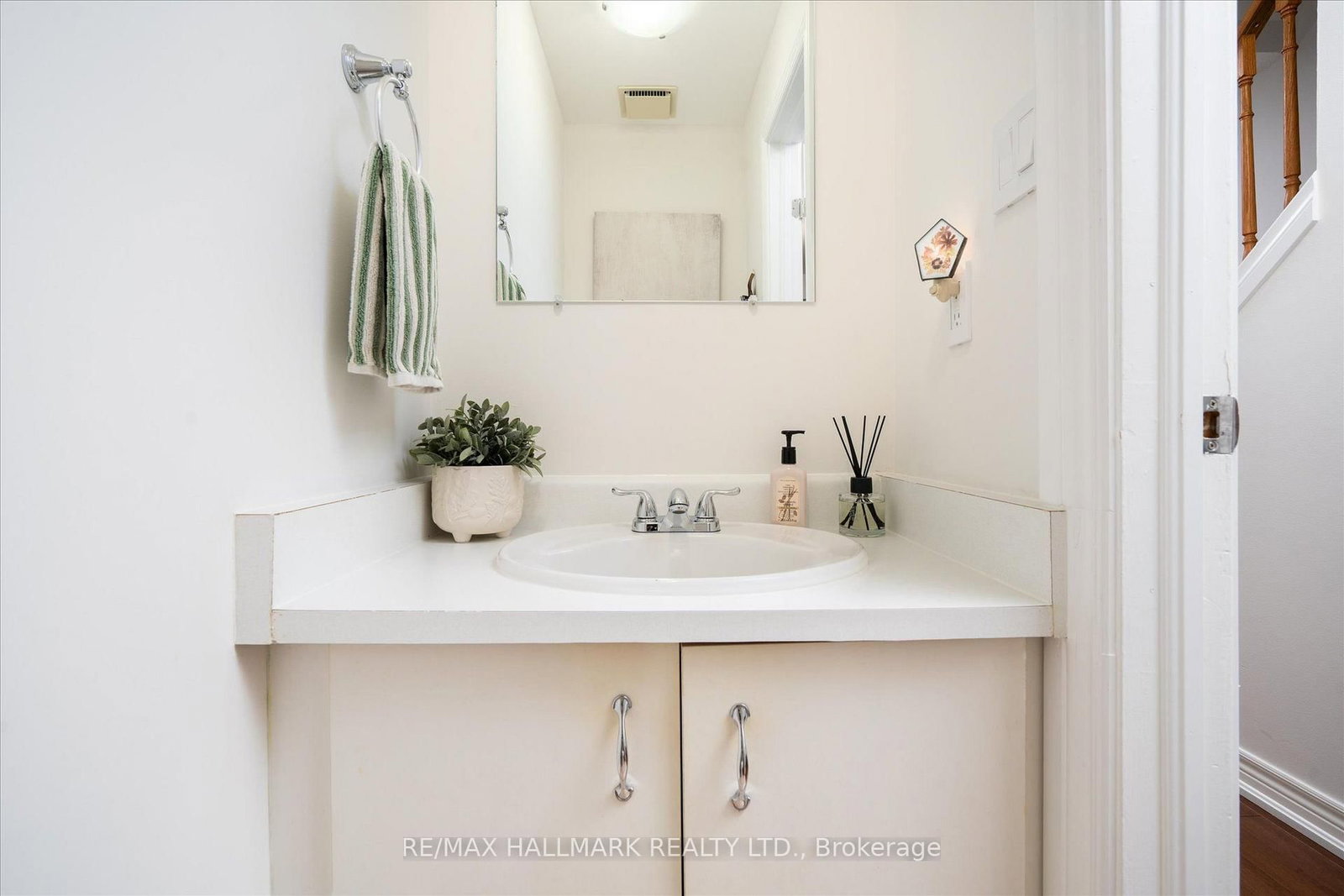 72 Tams Drive • Ajax, ON photo 18