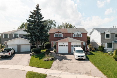 72 Tams Drive • Ajax, ON photo 3