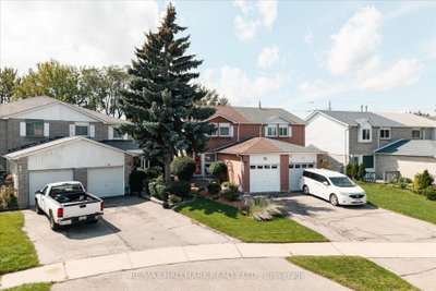 72 Tams Drive • Ajax, ON photo 4