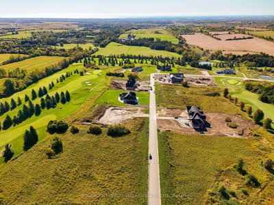 33 Franklin Crescent • Whitby, ON photo 4