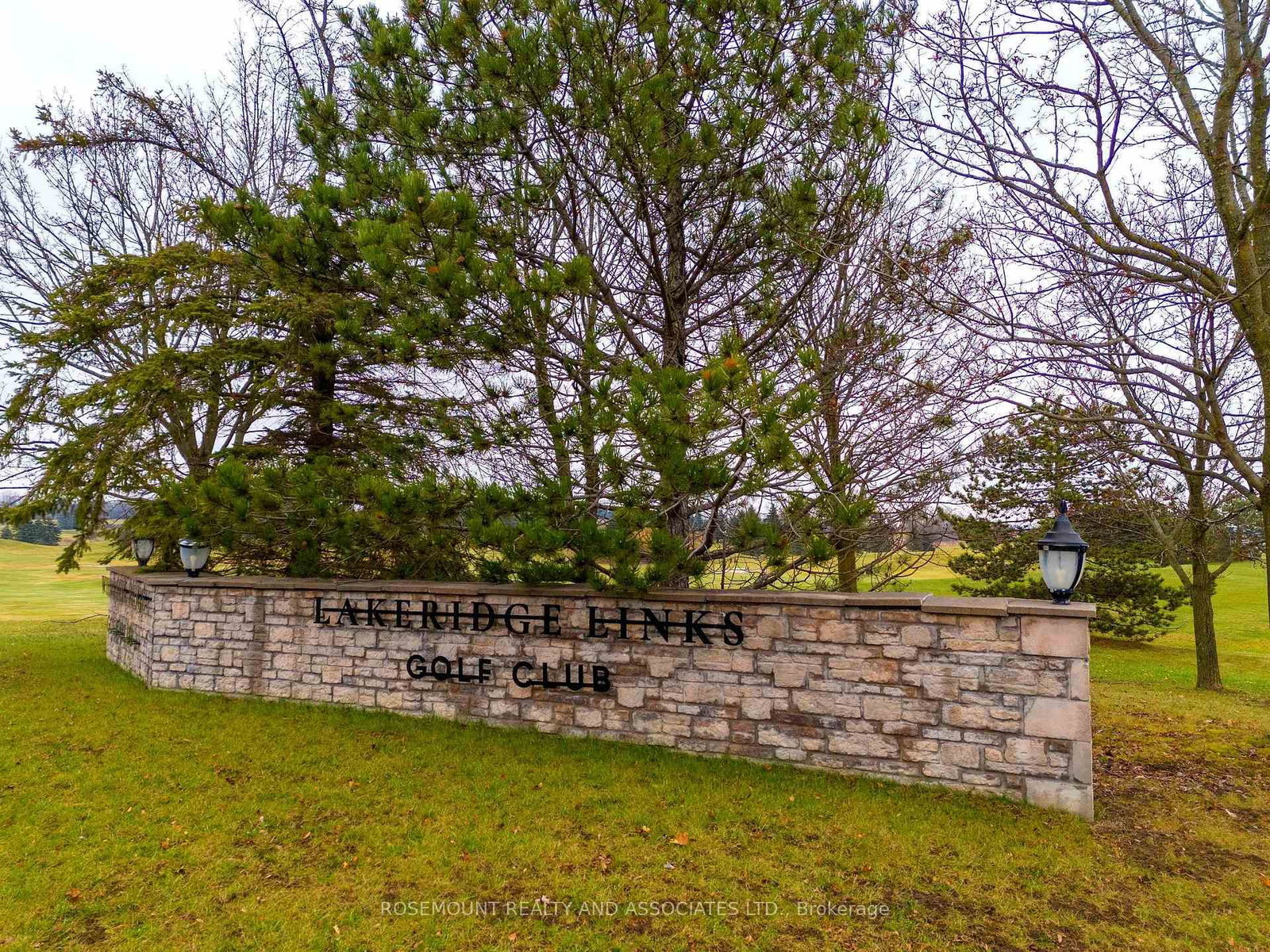 33 Franklin Crescent • Whitby, ON photo 9