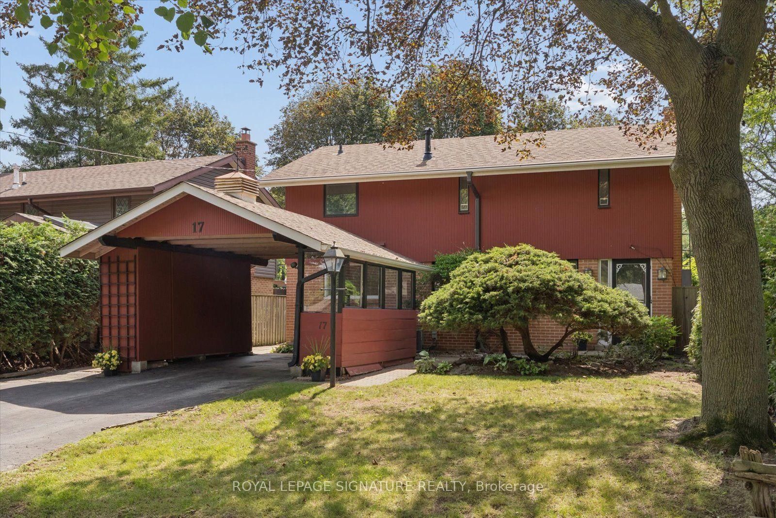 17 Lesterwood Crescent • Toronto, ON photo 1