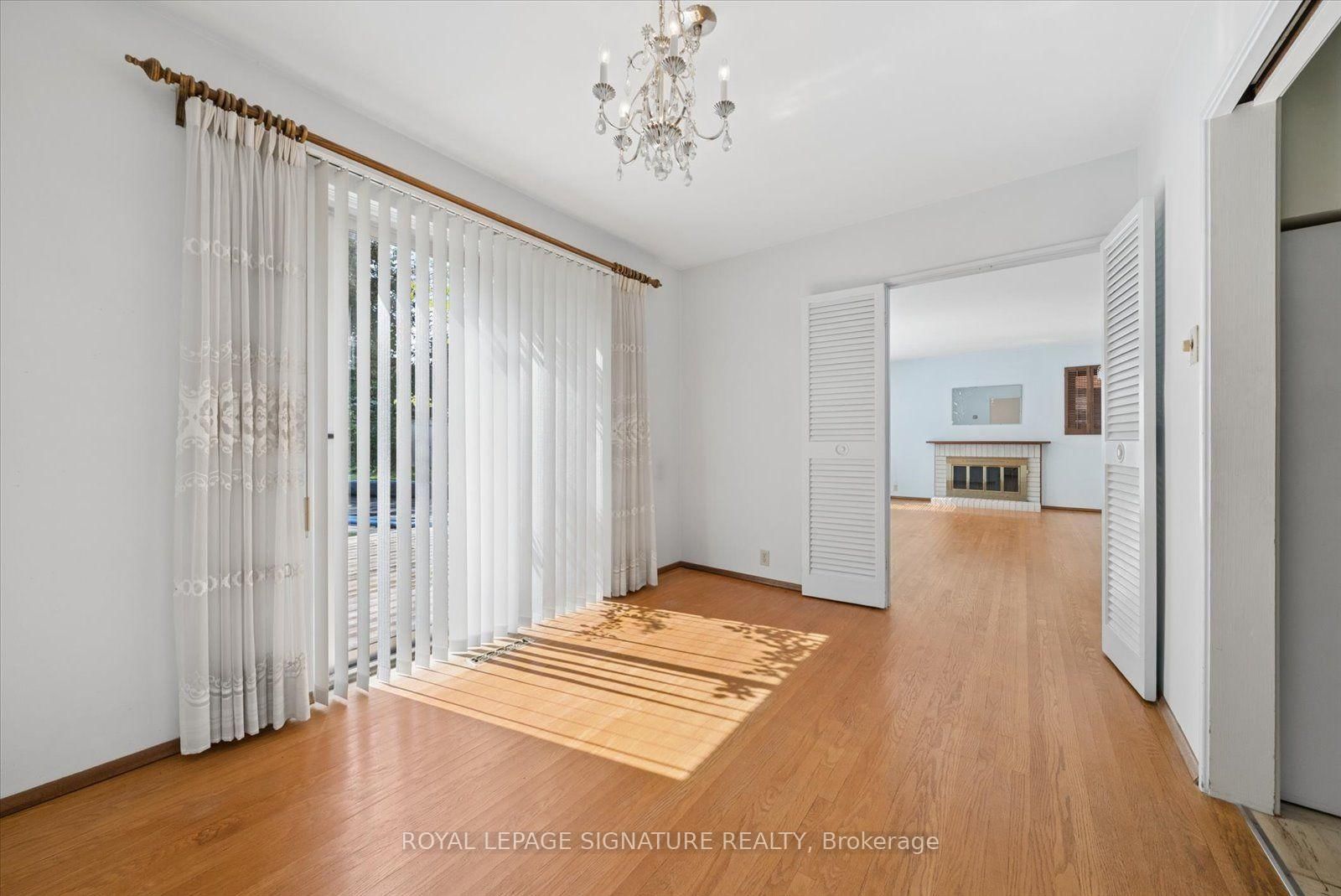 17 Lesterwood Crescent • Toronto, ON photo 10