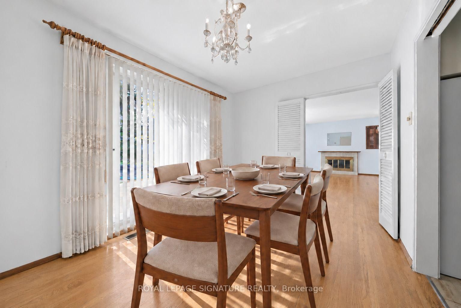 17 Lesterwood Crescent • Toronto, ON photo 11