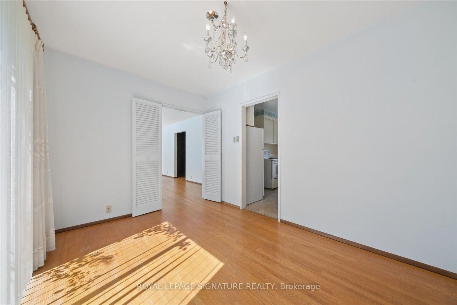 17 Lesterwood Crescent • Toronto, ON photo 12