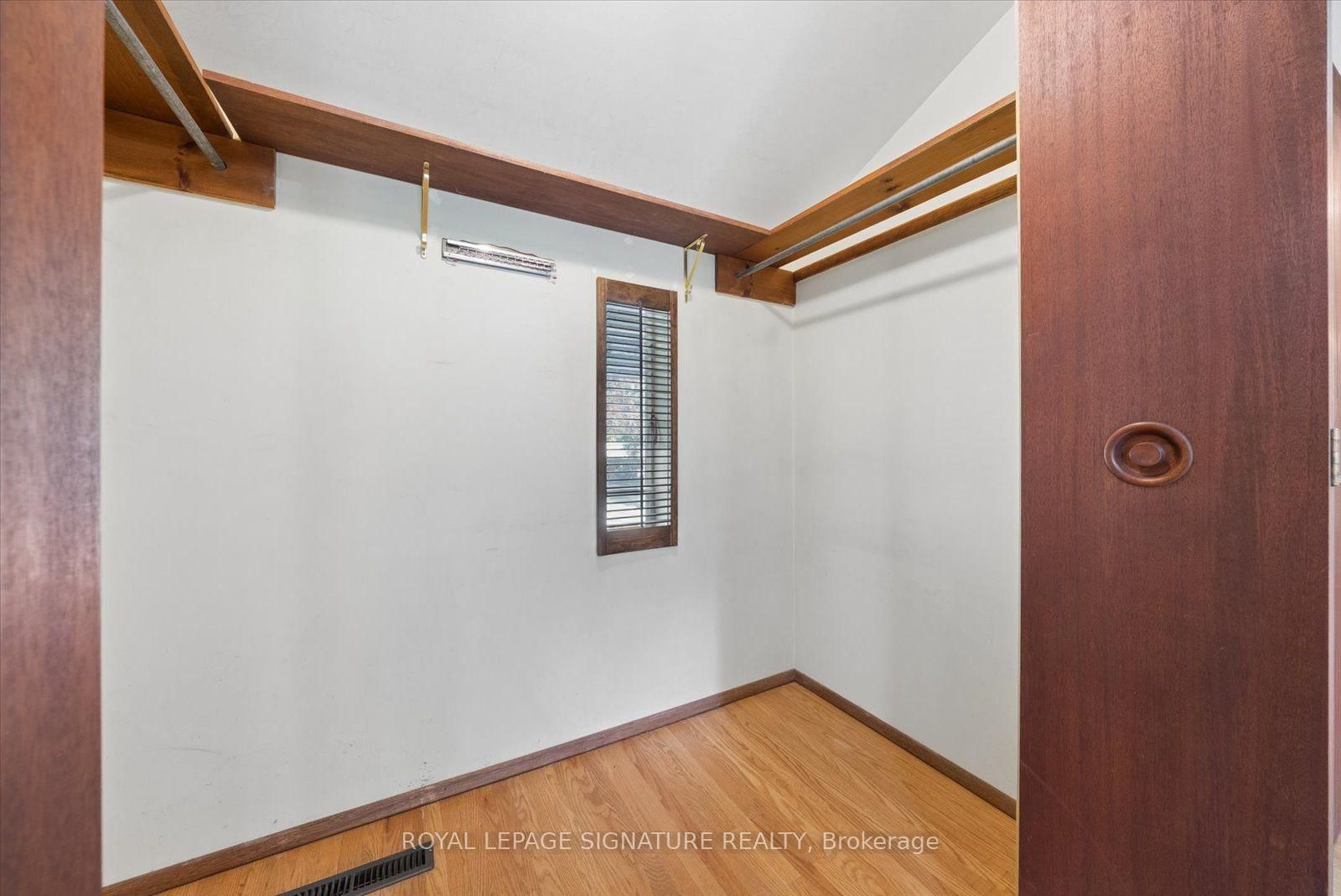 17 Lesterwood Crescent • Toronto, ON photo 23