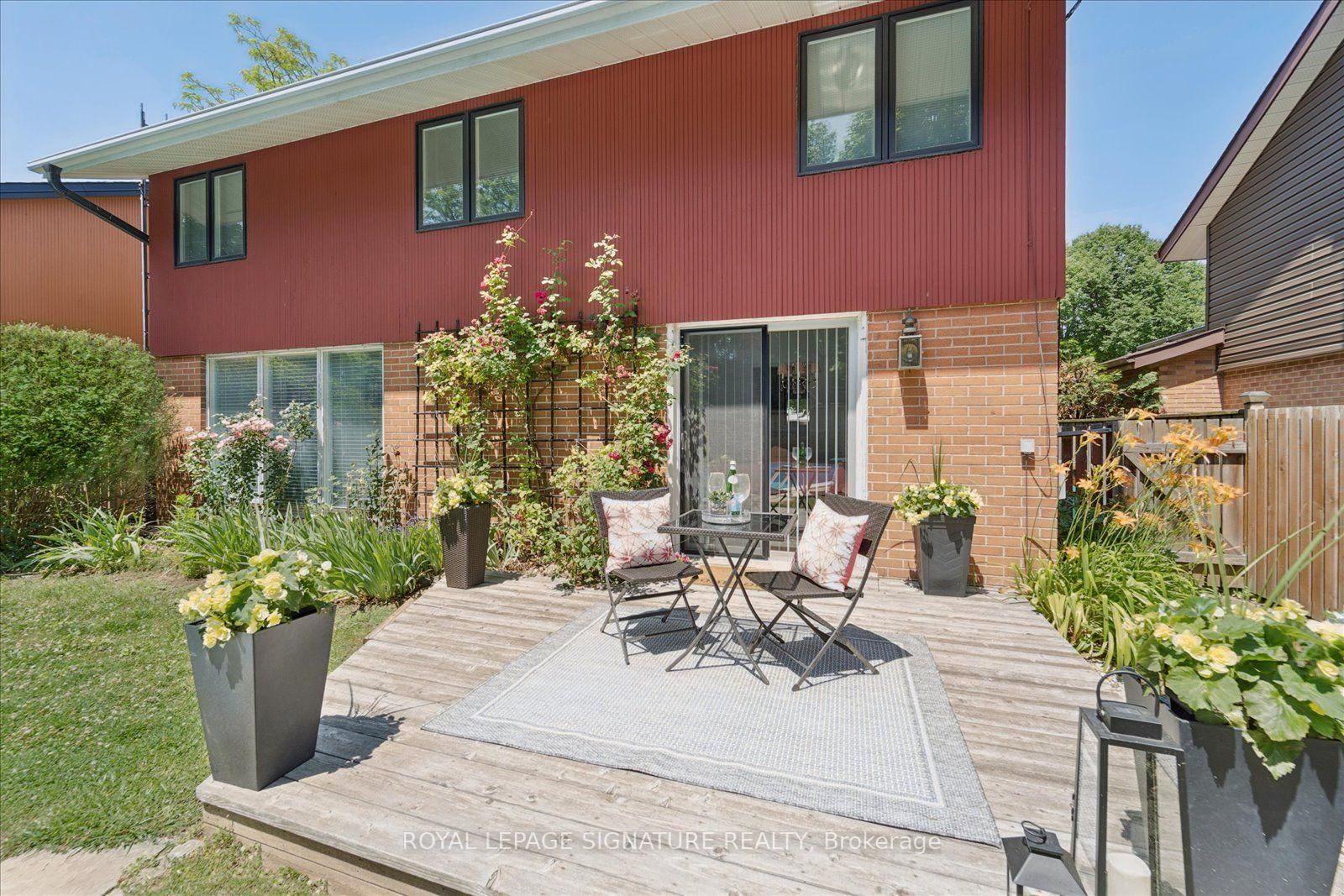 17 Lesterwood Crescent • Toronto, ON photo 34