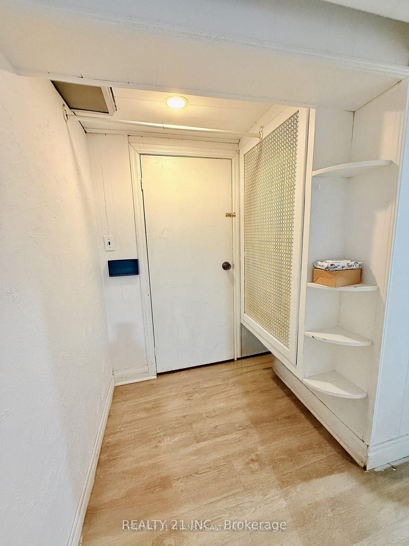 8 Mack Avenue • Toronto, ON photo 16