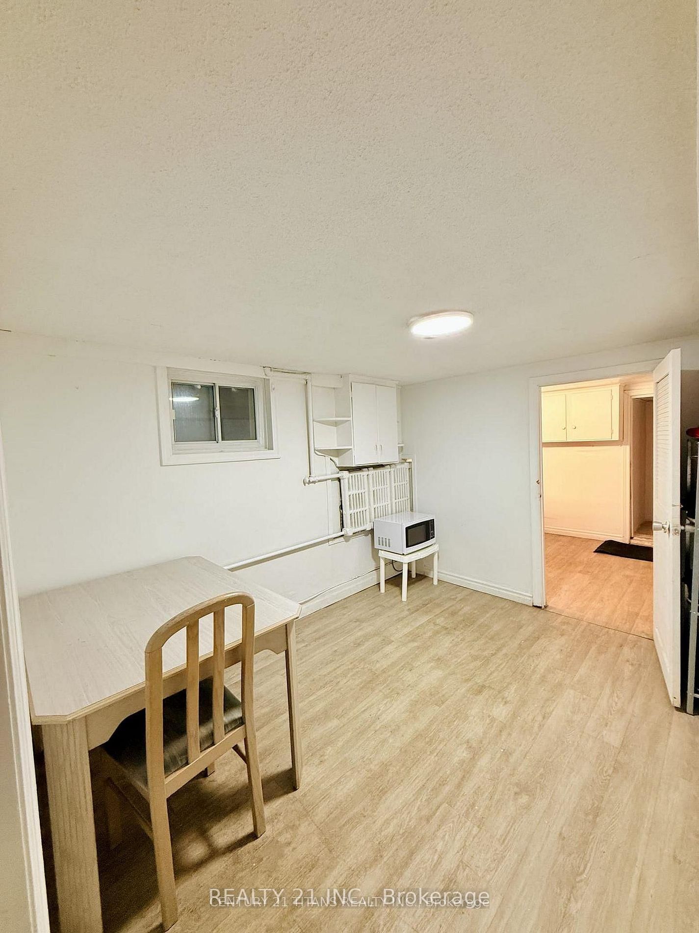 8 Mack Avenue • Toronto, ON photo 23