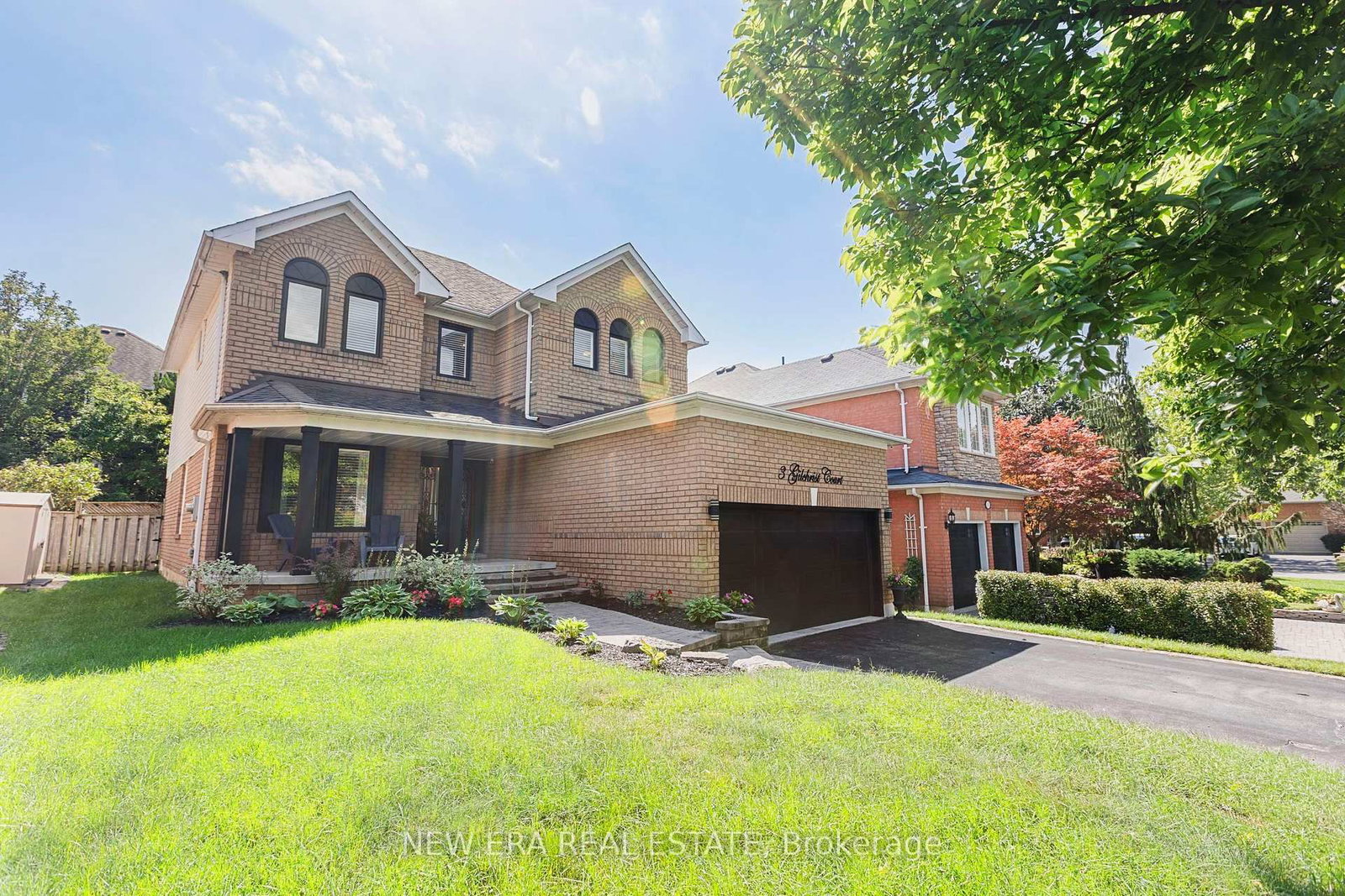 3 Gilchrist Court • Whitby, ON photo 2