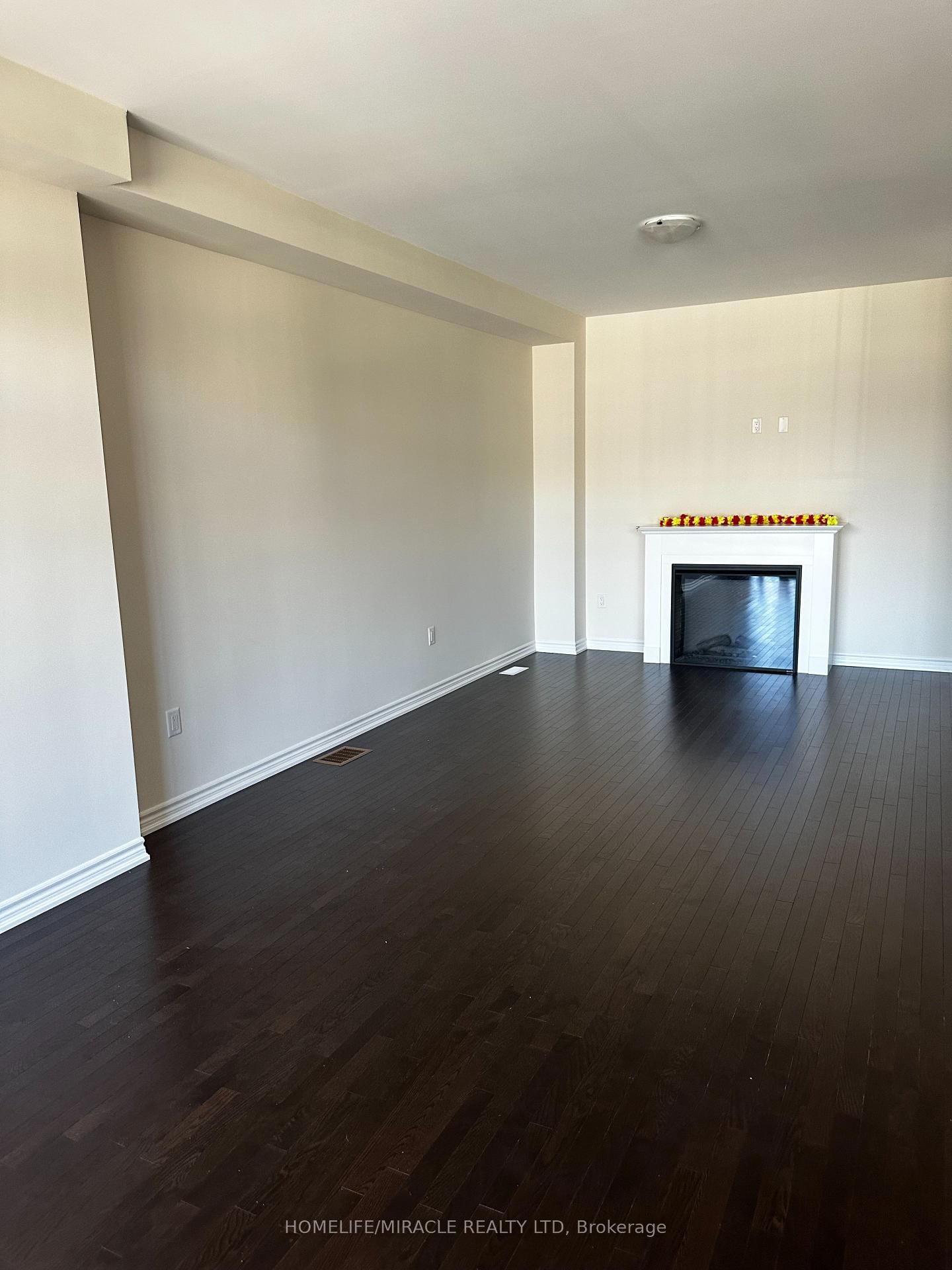 71 MCGOWAN Dr, Whitby, view 10