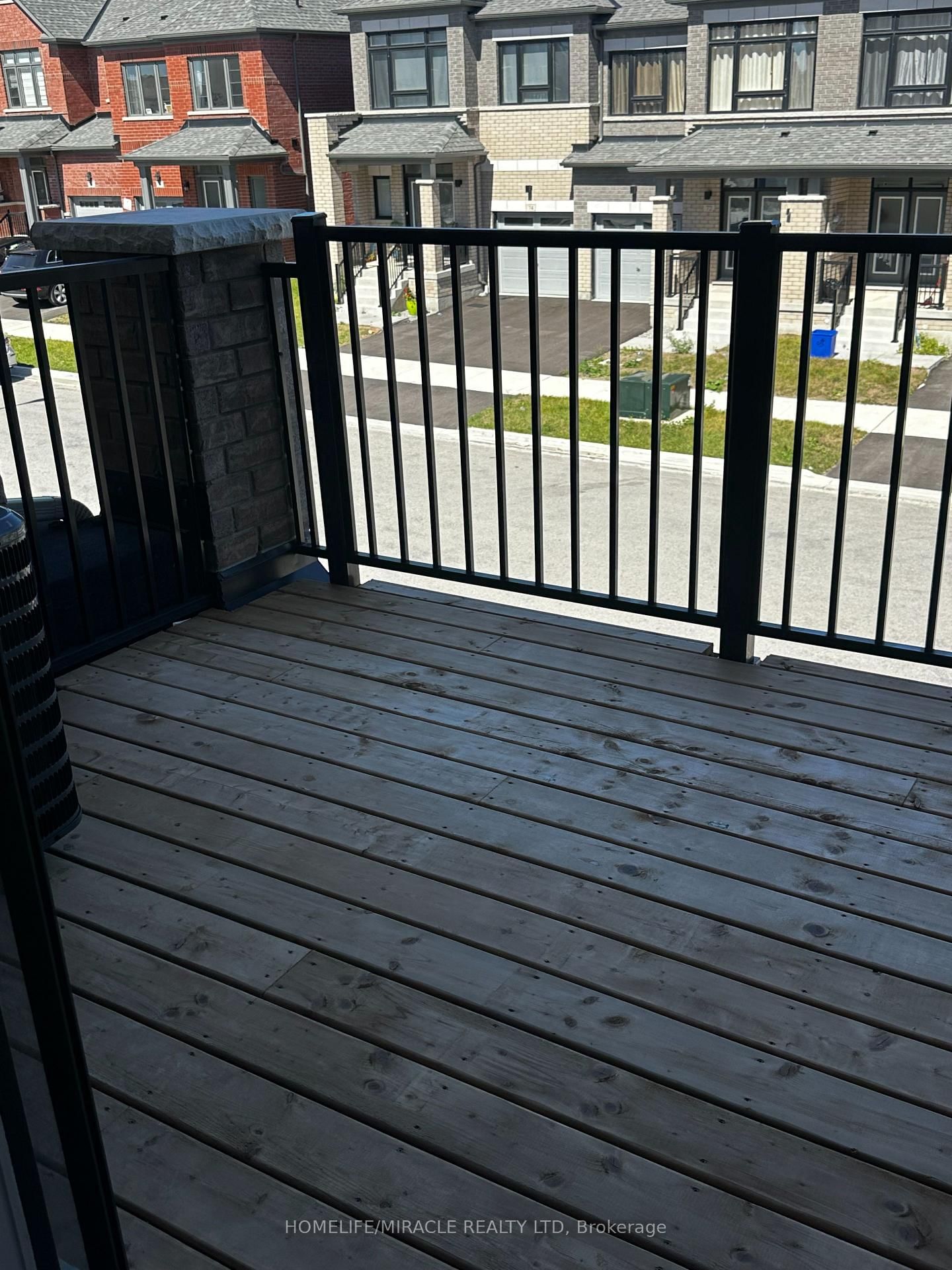 71 MCGOWAN Dr, Whitby, view 16