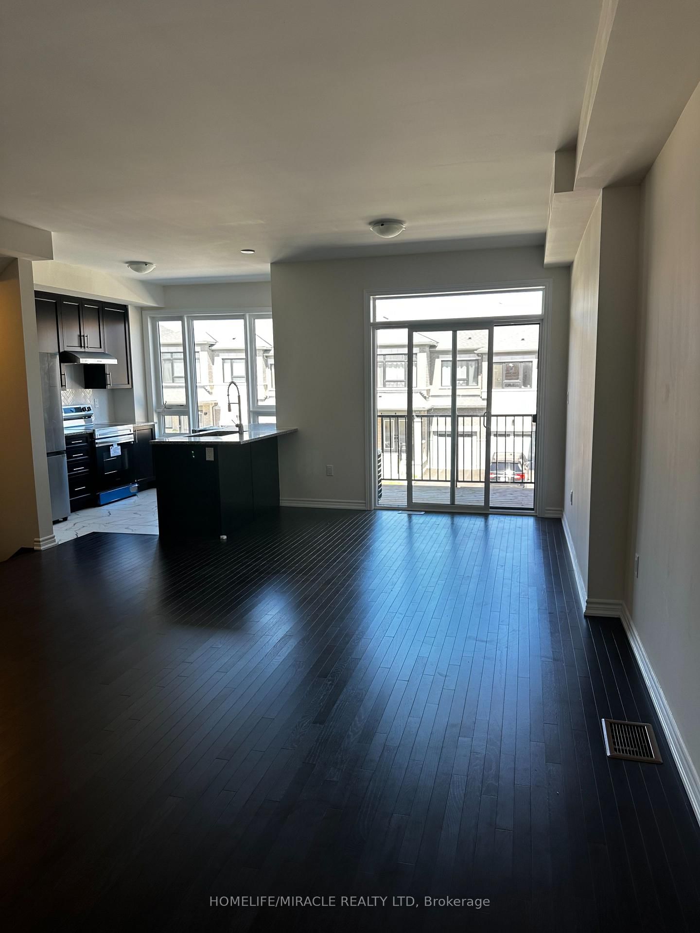 71 MCGOWAN Dr, Whitby, view 6