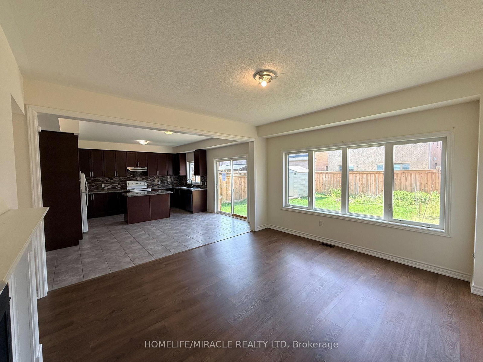 42 Arthur Mclaughlin Street • Clarington, ON photo 13