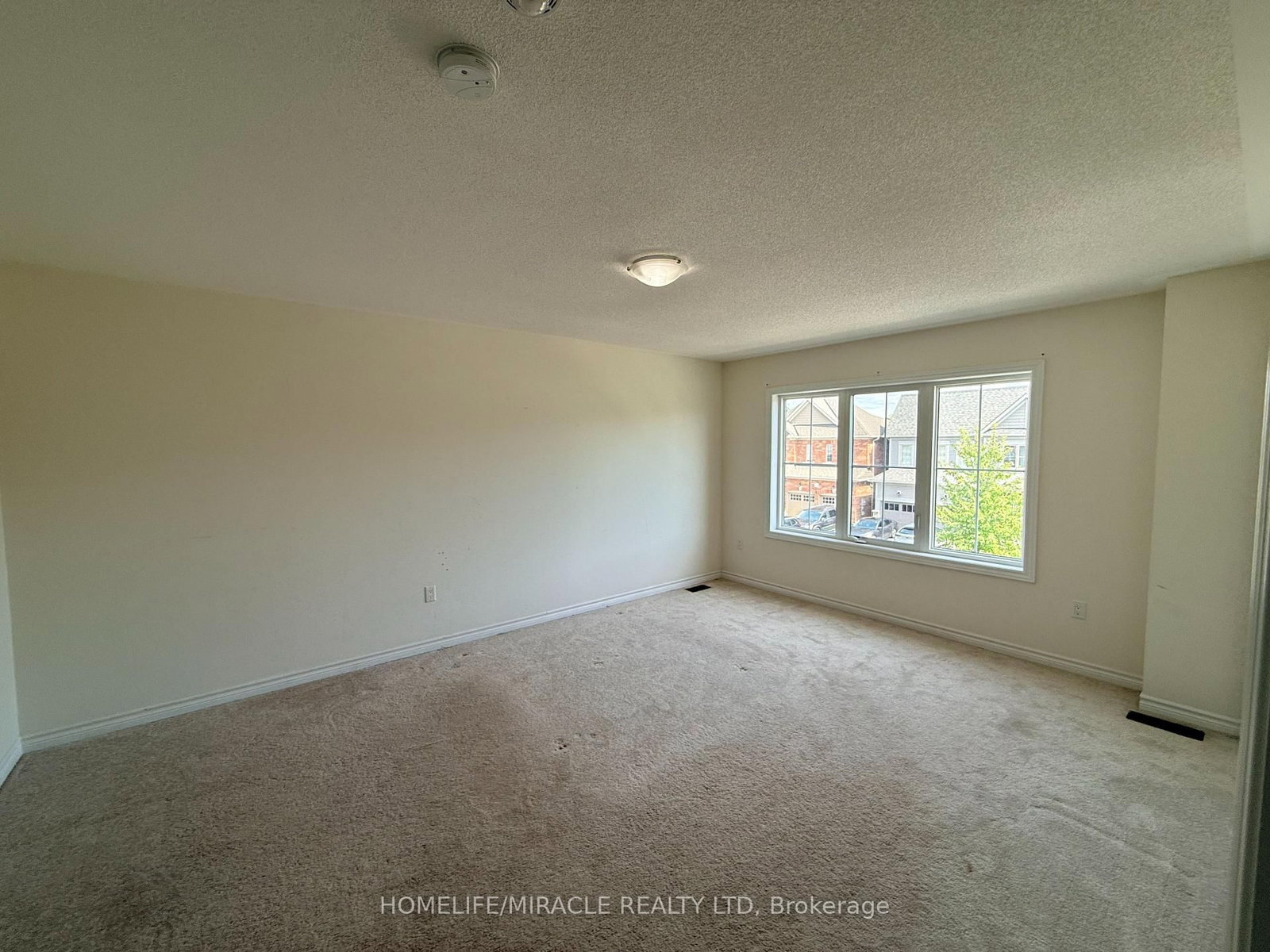 42 Arthur Mclaughlin Street • Clarington, ON photo 27