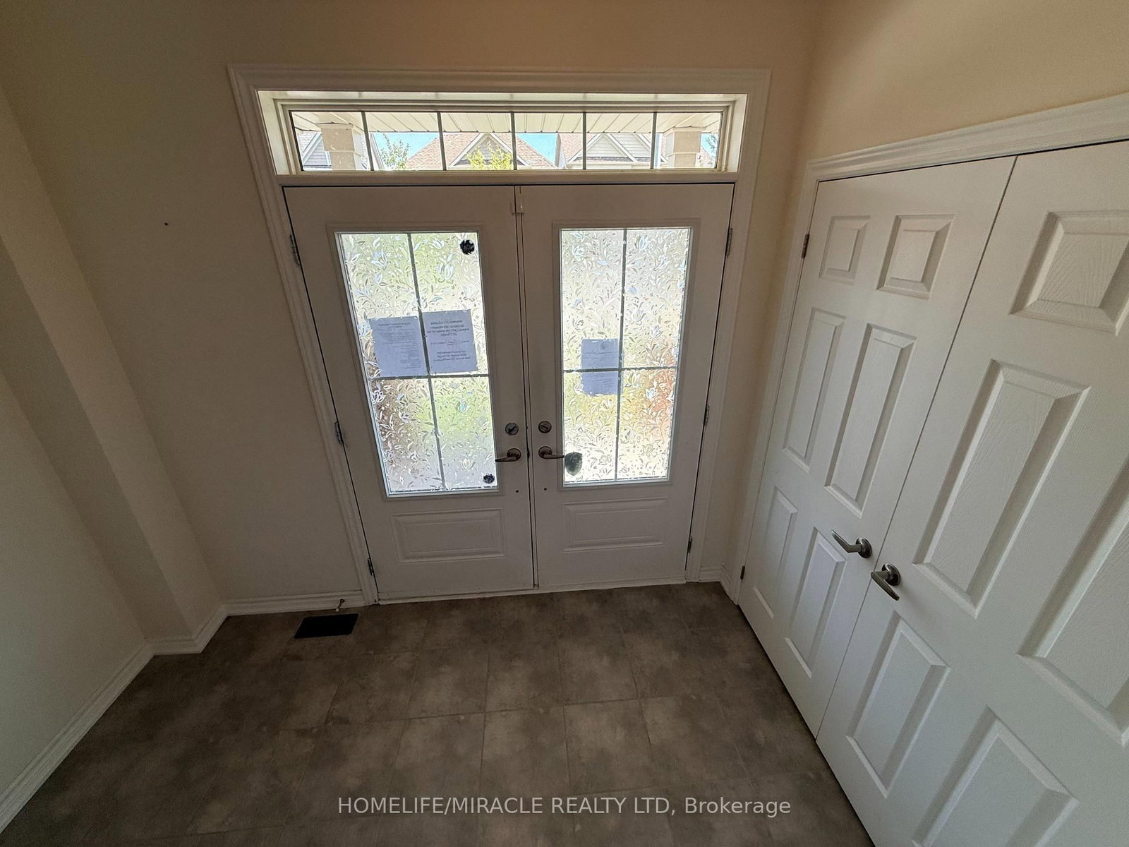 42 Arthur Mclaughlin Street • Clarington, ON photo 5