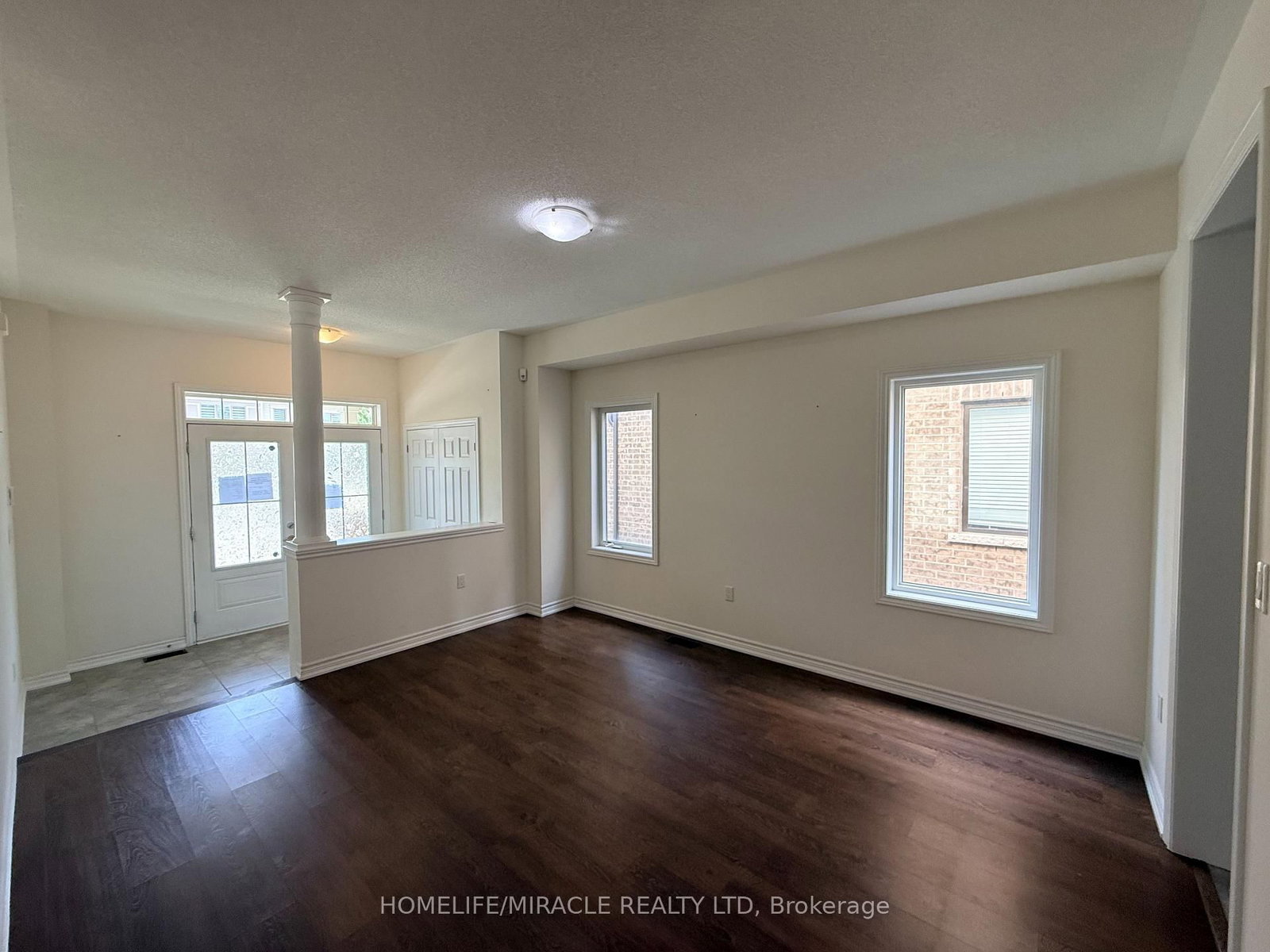42 Arthur Mclaughlin Street • Clarington, ON photo 7