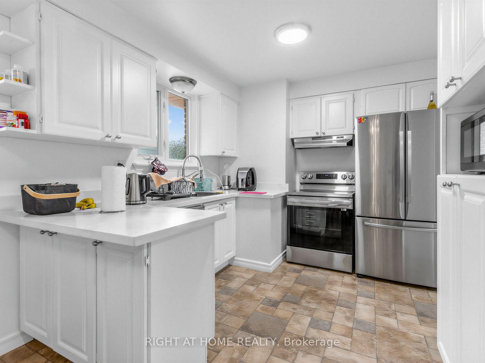 346 Lorindale Drive • Oshawa, ON photo 9