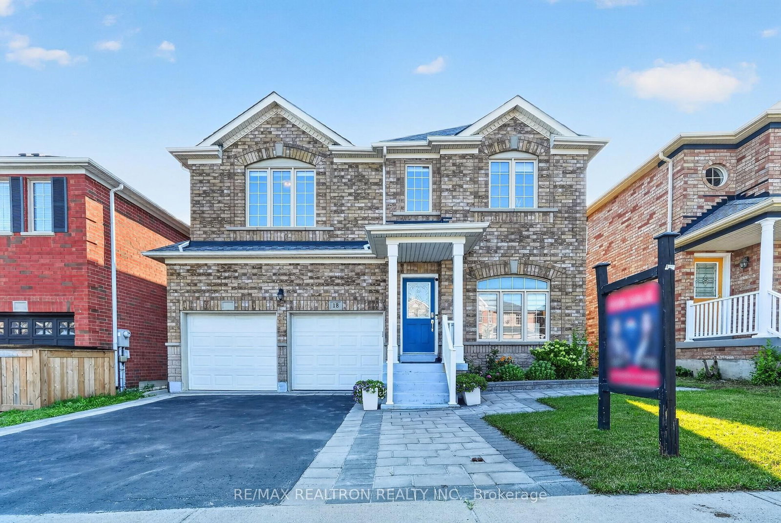 18 Carter-Bennett Drive • Ajax, ON photo 2
