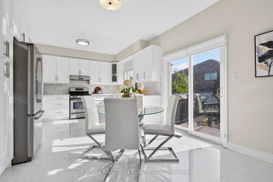 18 Carter-Bennett Drive • Ajax, ON photo 4