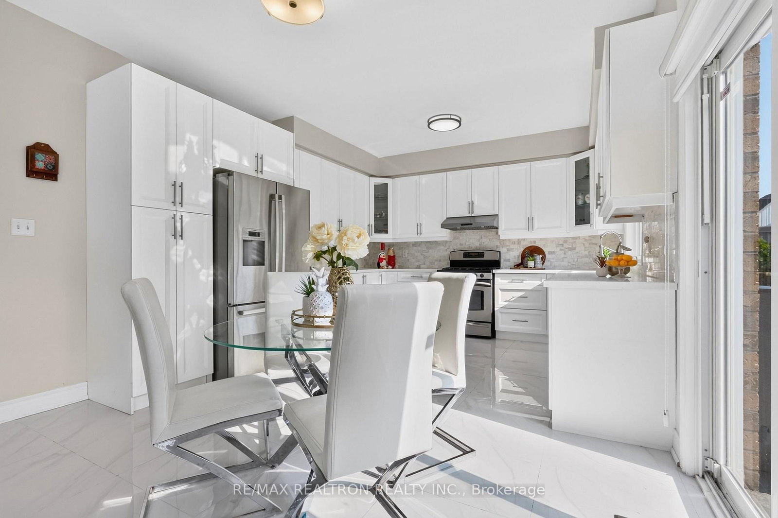 18 Carter-Bennett Drive • Ajax, ON photo 5