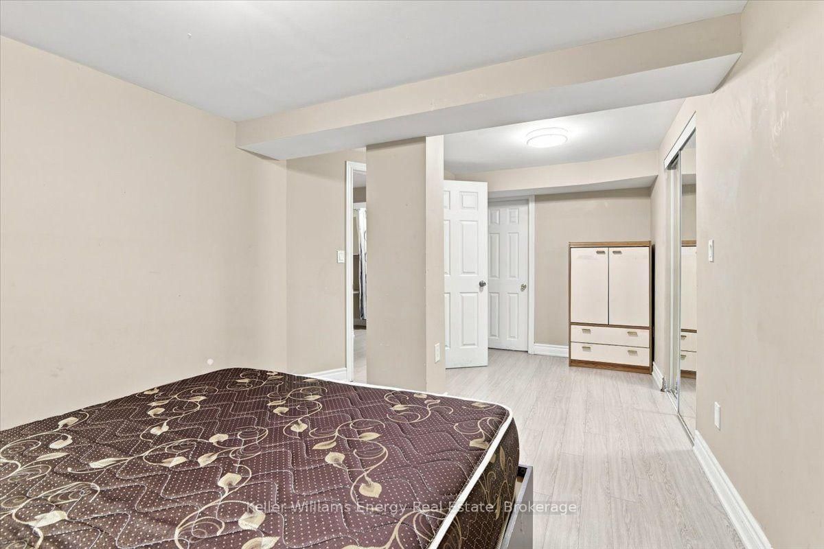 21 Upland Dr, Whitby, view 10