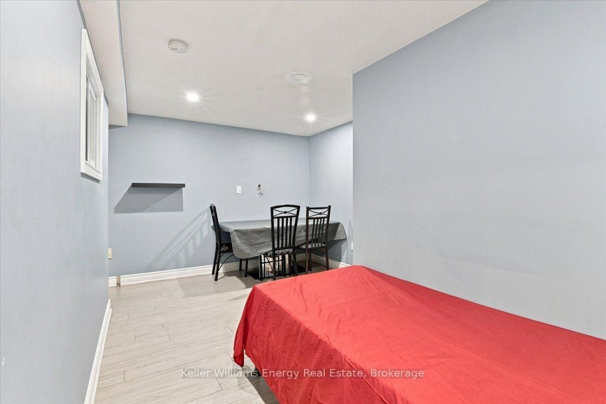 21 Upland Dr, Whitby, view 4