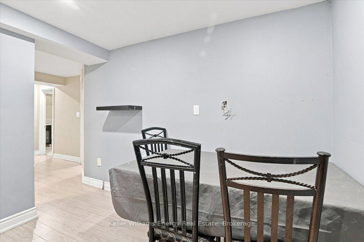 21 Upland Dr, Whitby, view 5