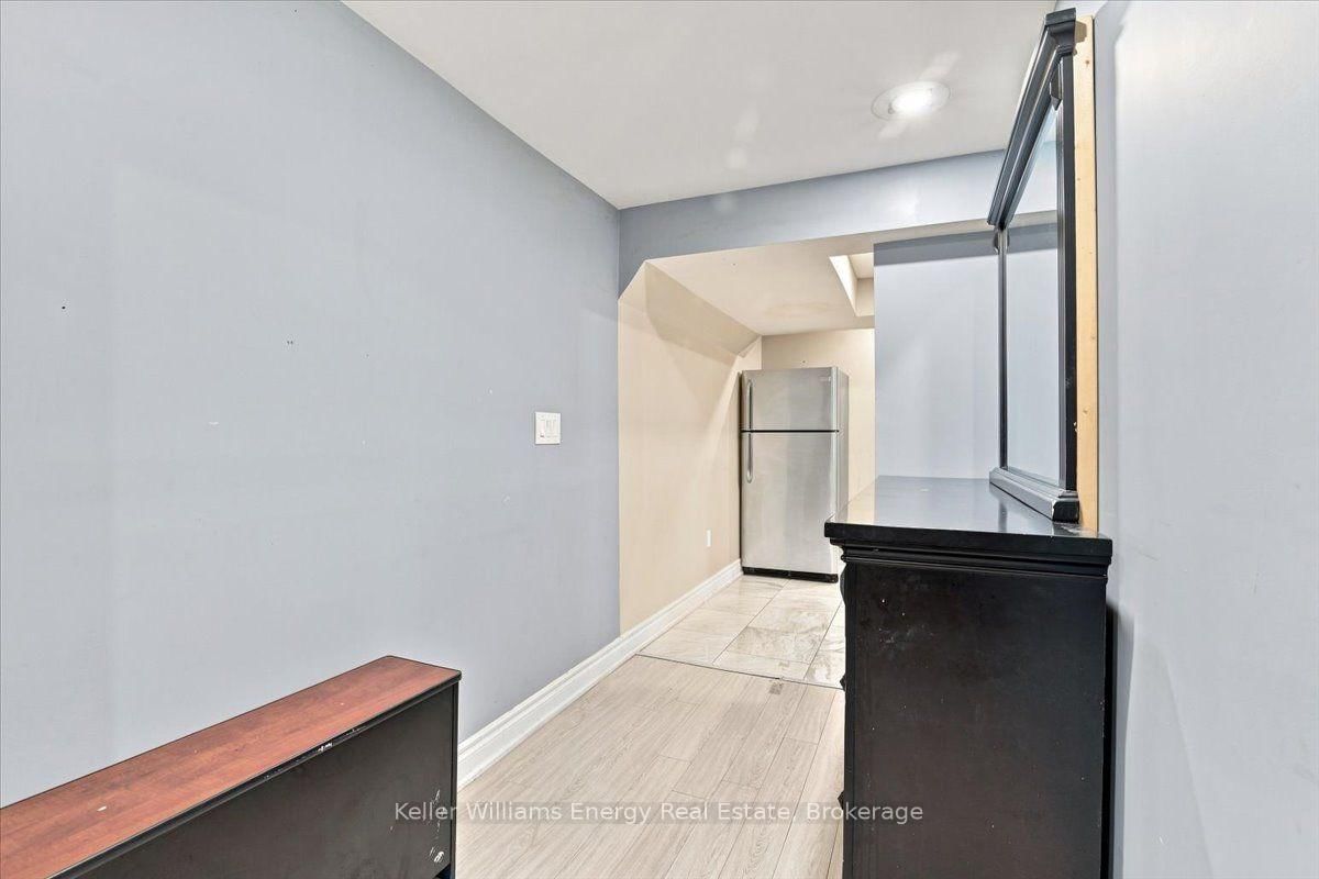 21 Upland Dr, Whitby, view 6