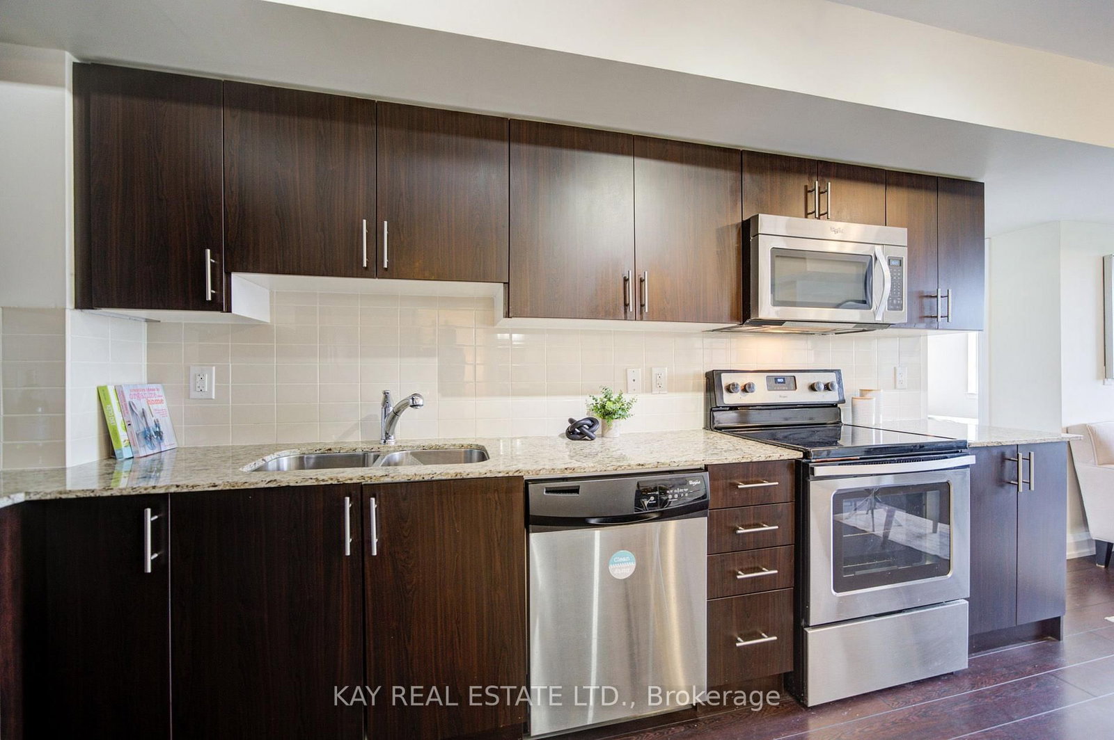 3520 Danforth Avenue • #612 • Toronto, ON photo 18