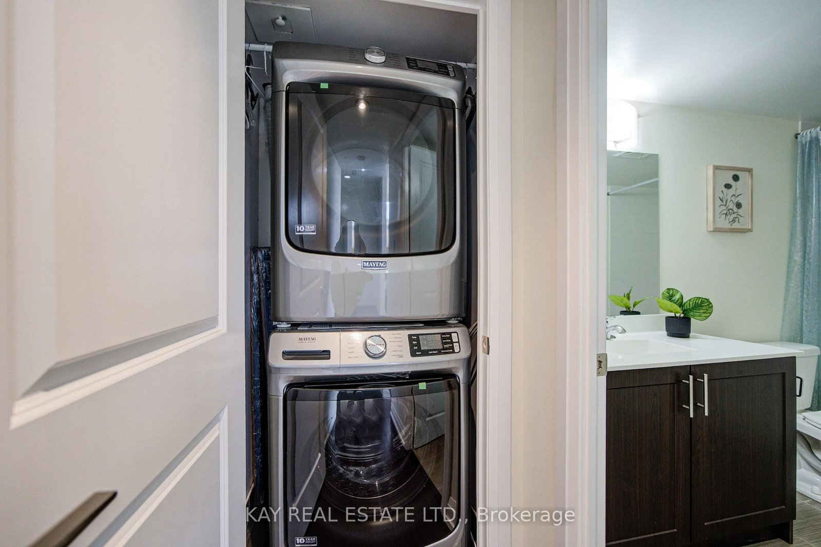 3520 Danforth Avenue • #612 • Toronto, ON photo 45