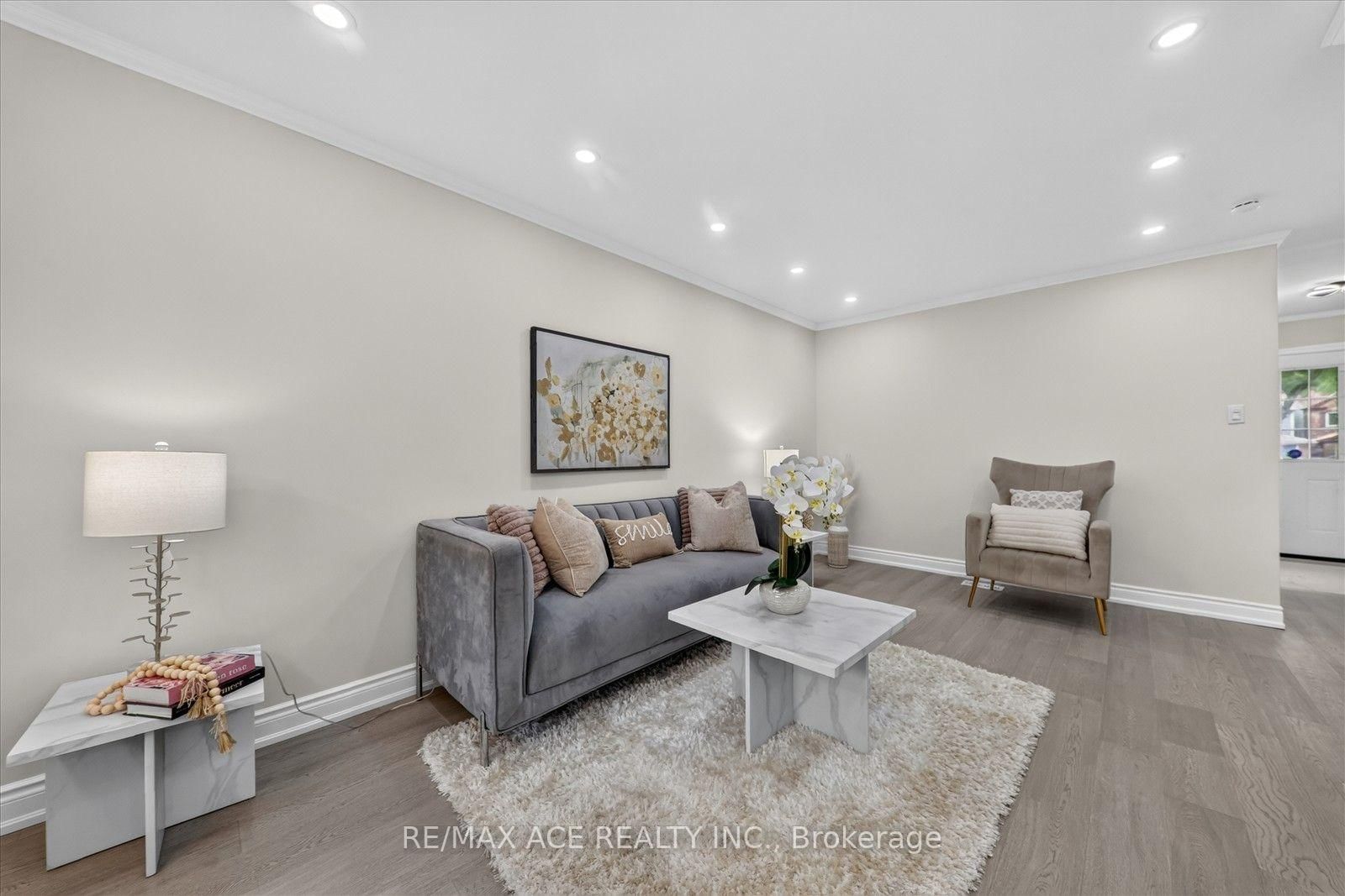 101 Greenfield Crescent • Whitby, ON photo 12