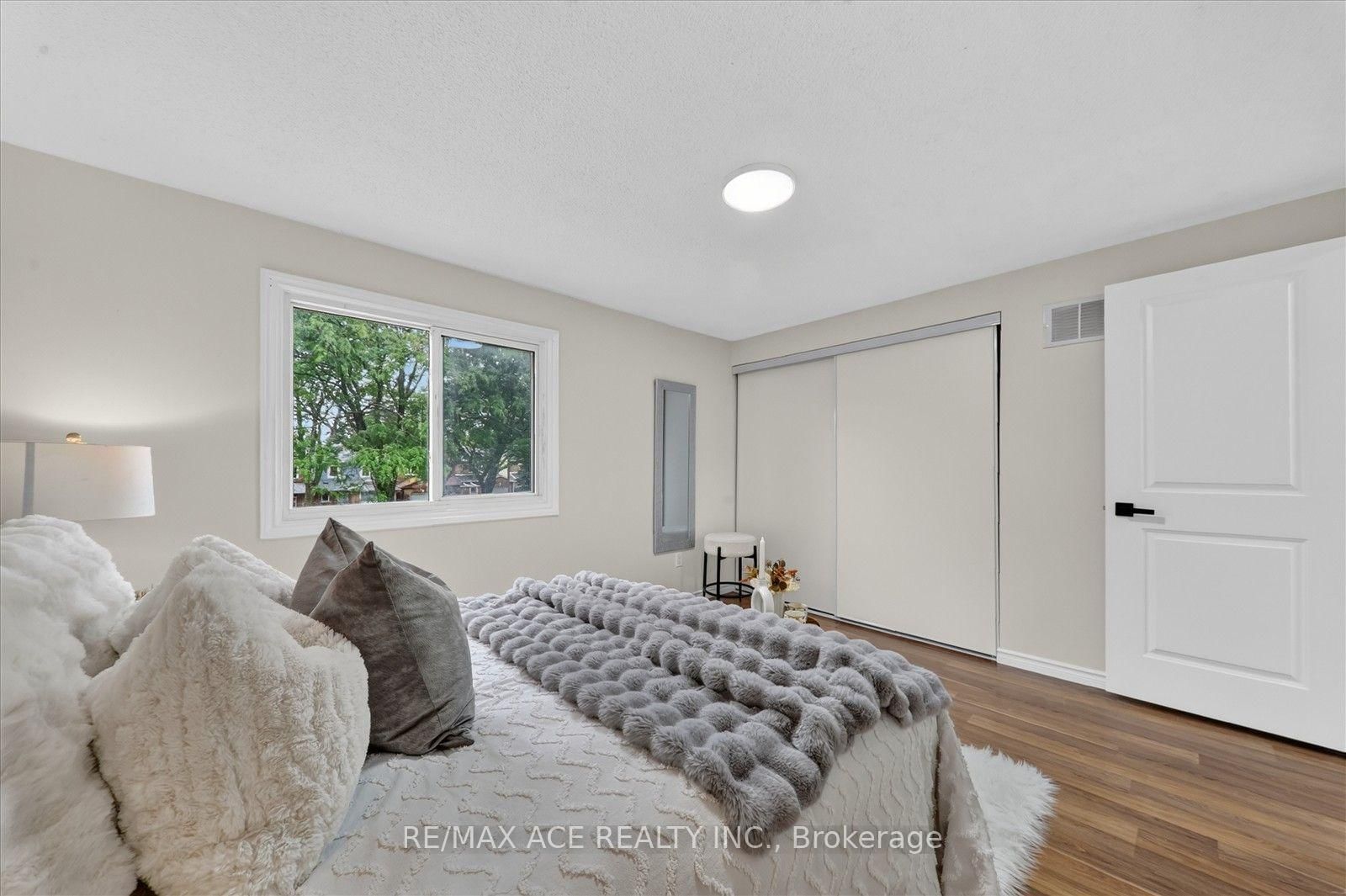 101 Greenfield Crescent • Whitby, ON photo 20