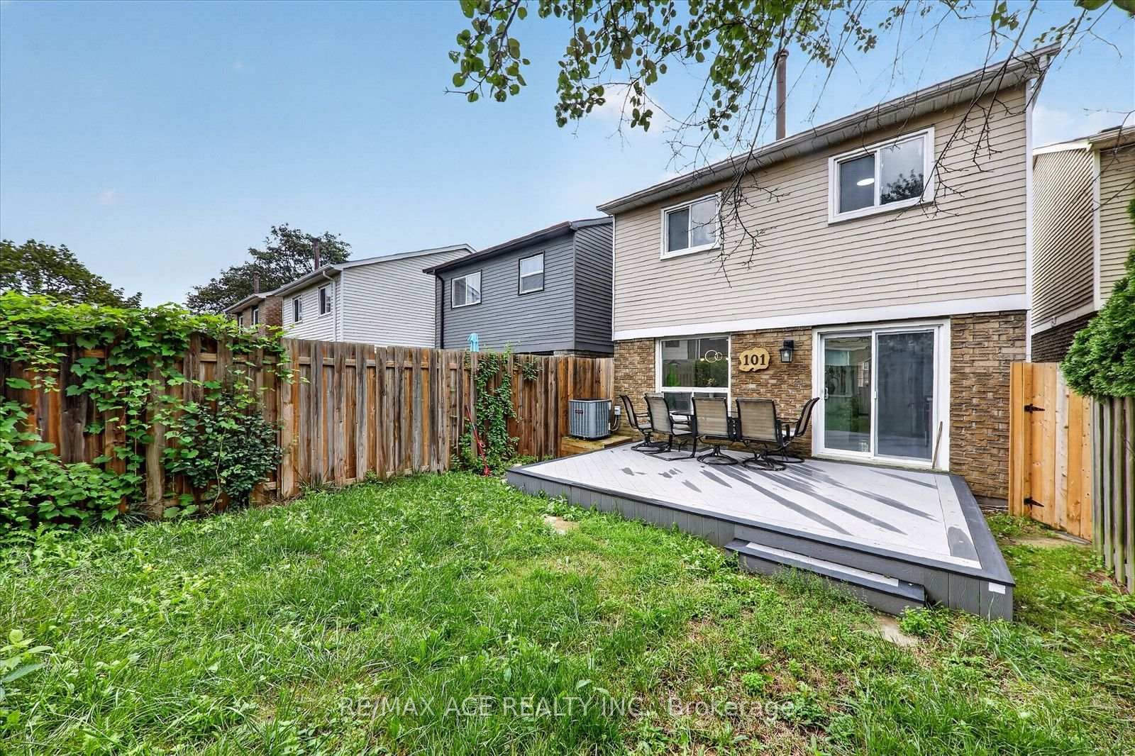 101 Greenfield Crescent • Whitby, ON photo 35