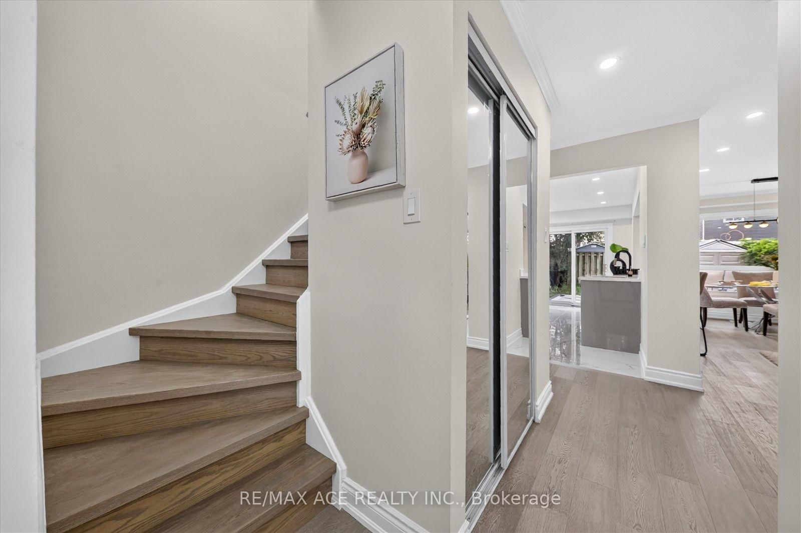 101 Greenfield Crescent • Whitby, ON photo 9