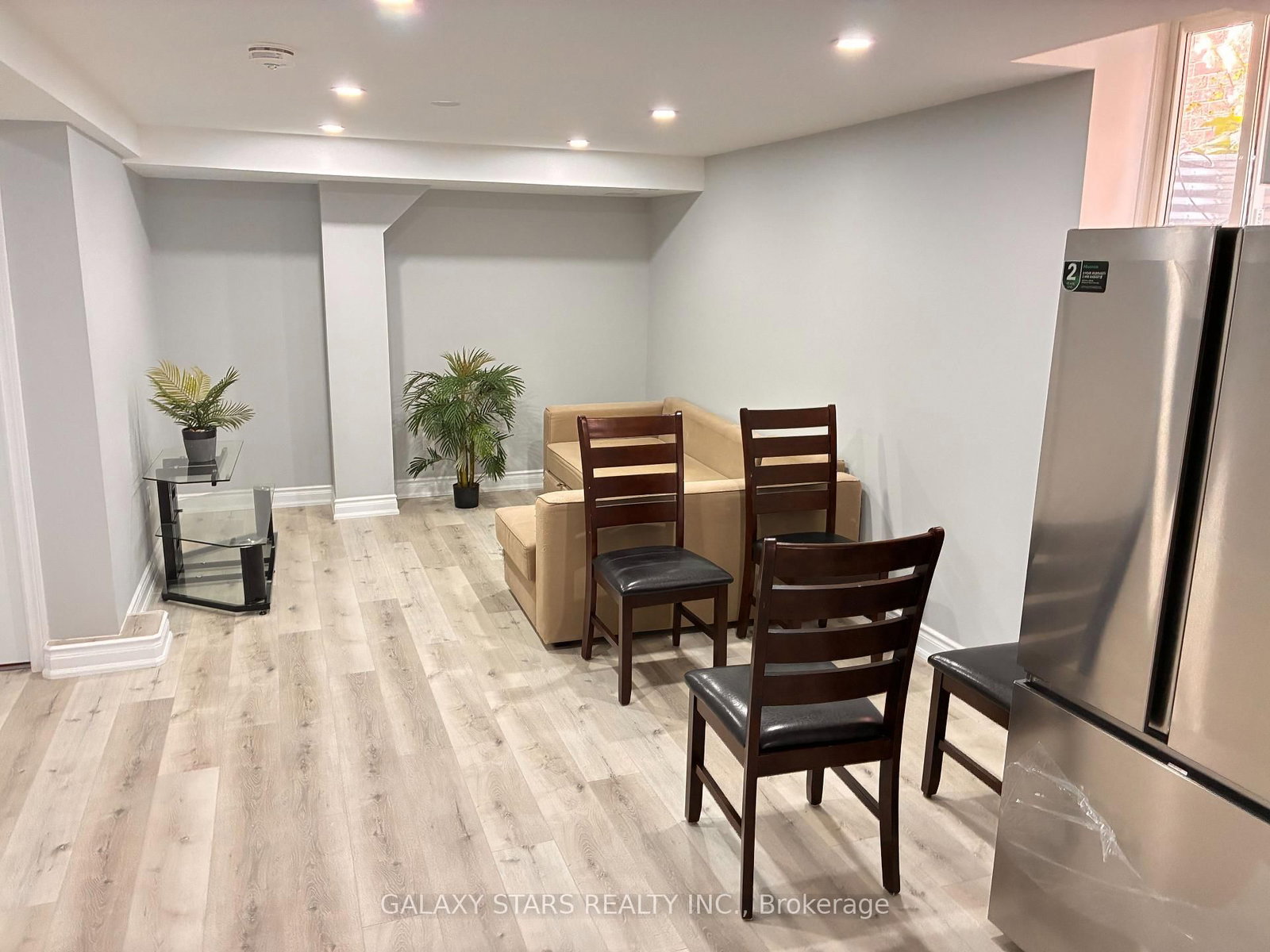 Bsmnt - 18 Keeble Crescent, Ajax 2