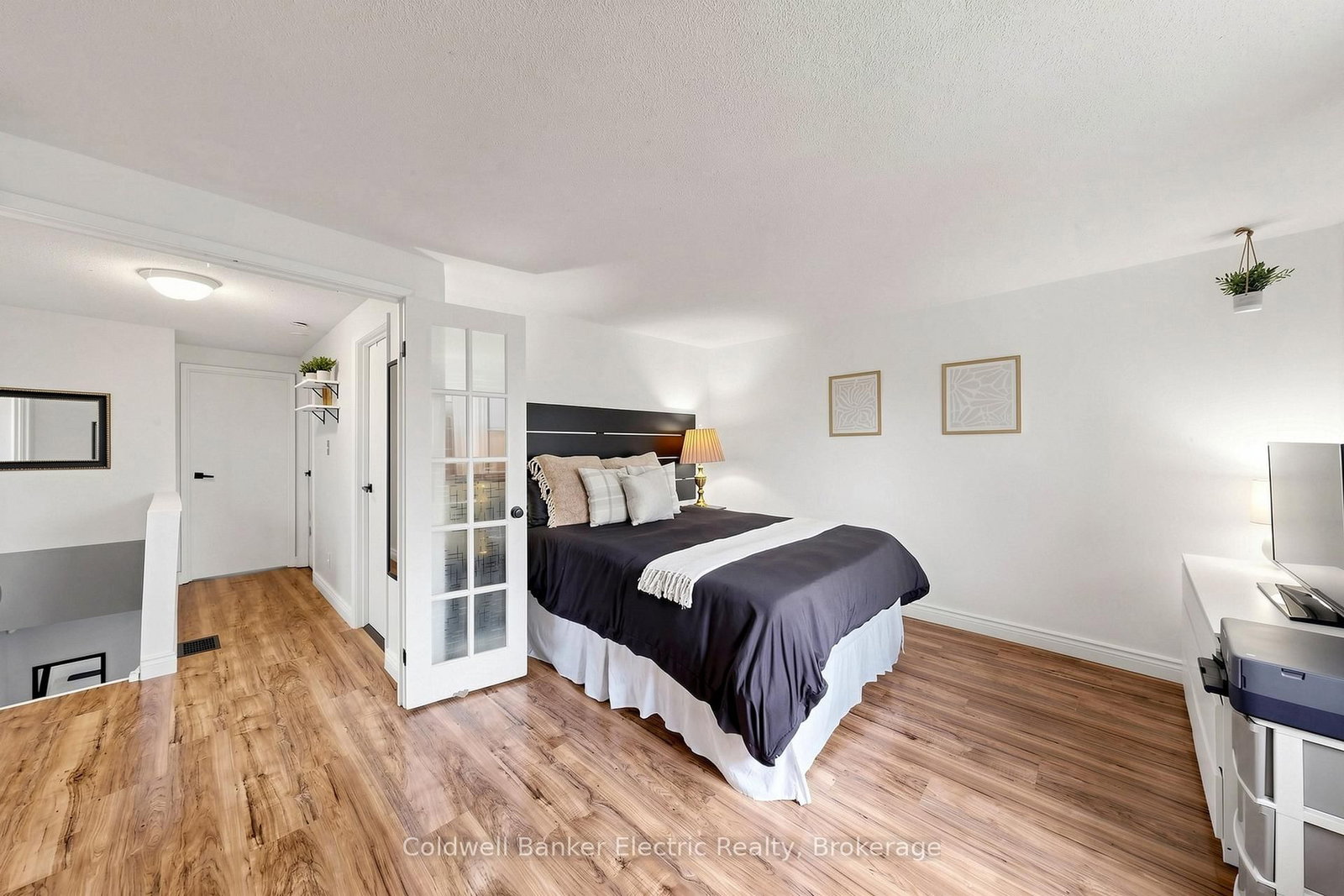 900 Southridge Street • Oshawa, ON photo 20